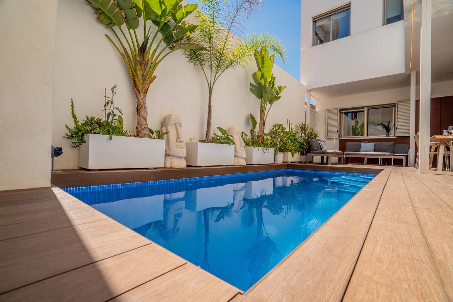VLVilla - Villa de lujo en Valencia con piscina privada y sala de cine