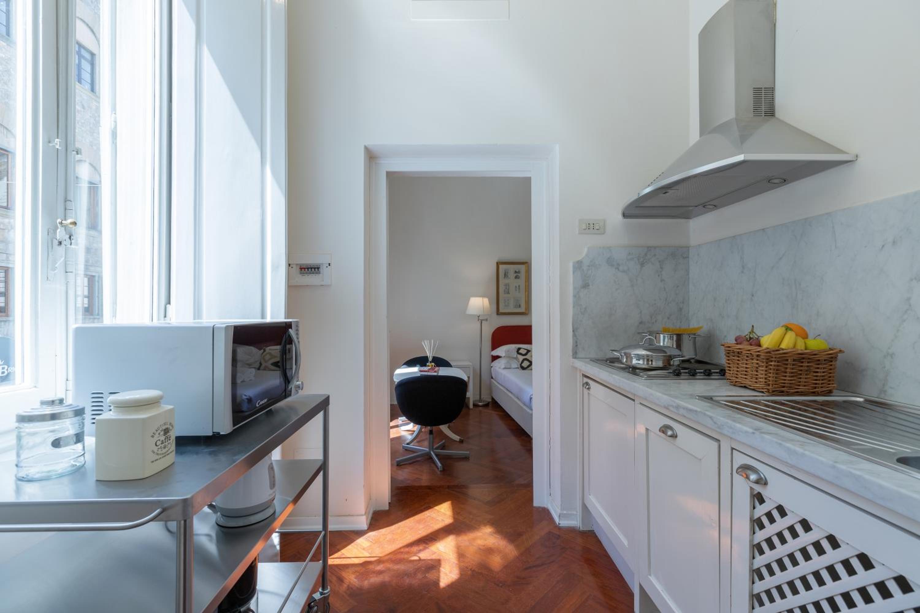 Big apartment a stone's throw from the Duomo