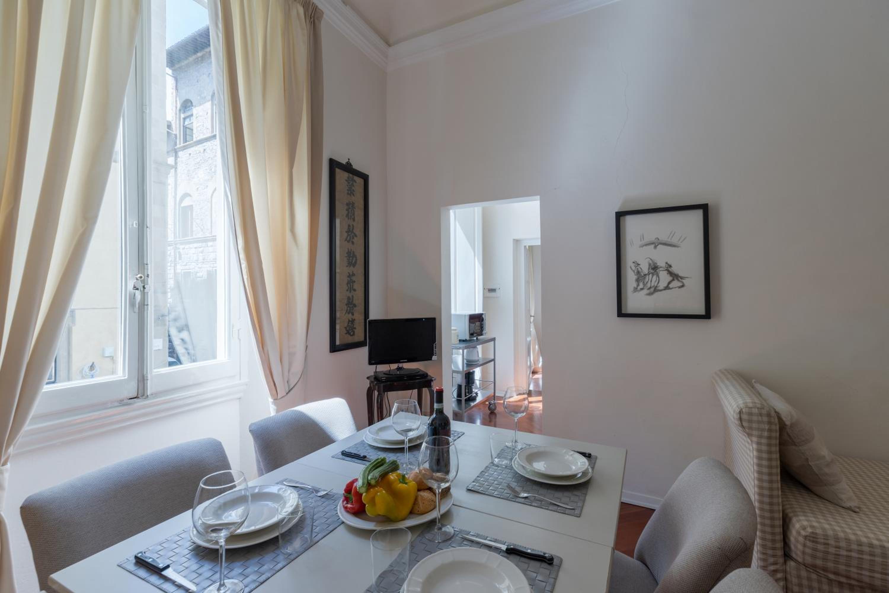 Big apartment a stone's throw from the Duomo