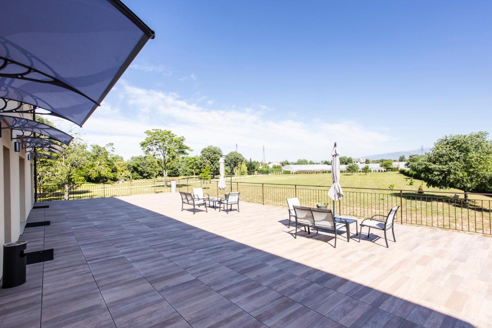 BORGOROMA - Business & Apartments view 4