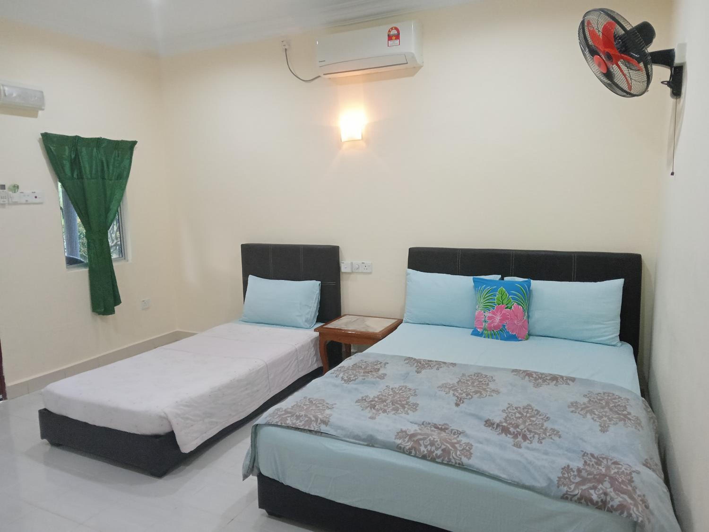Motel Aurora Damai