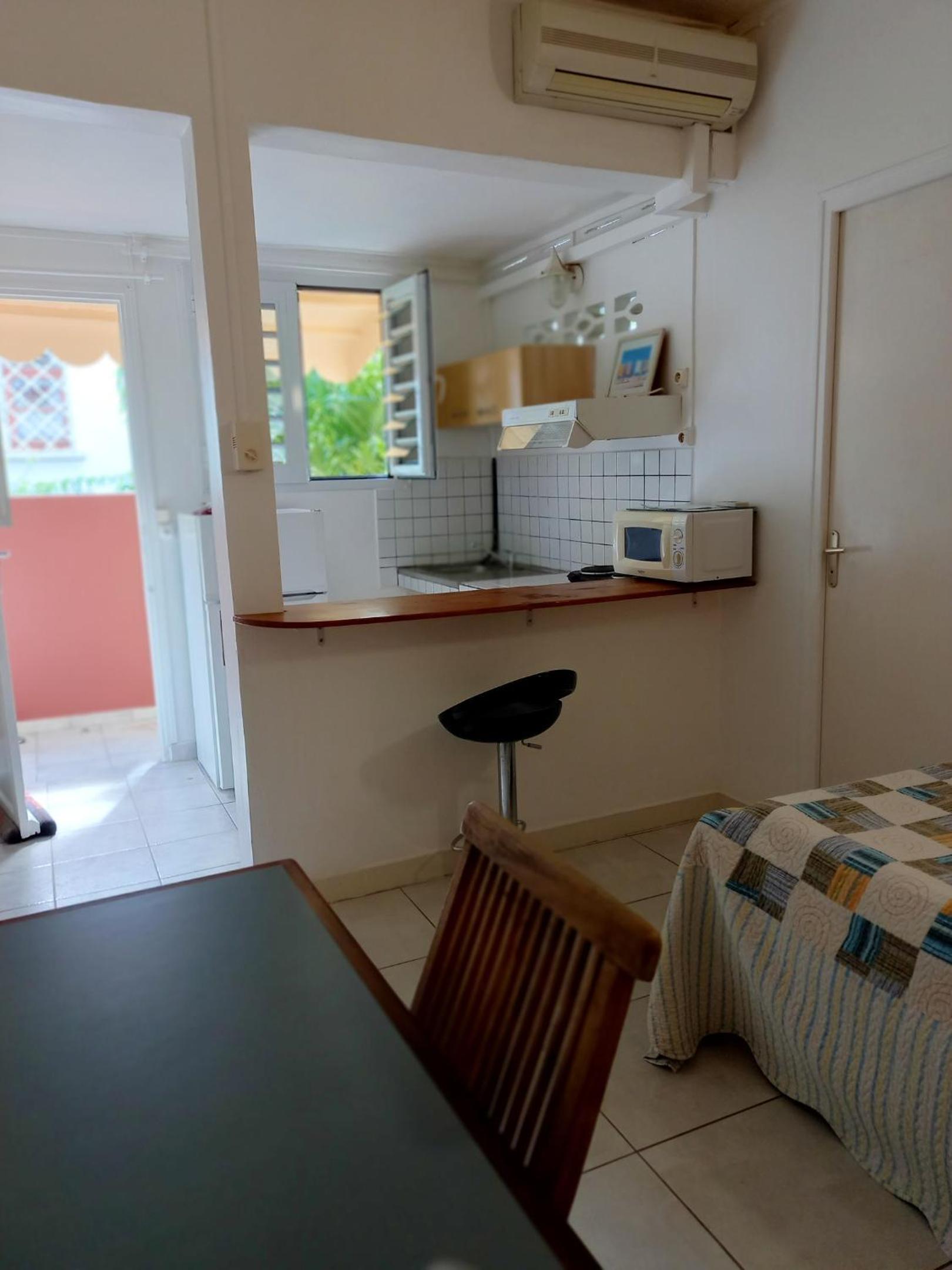 Studio charmant au cœur de Fort-de-France, 22 m², vue sur le jardin view 2
