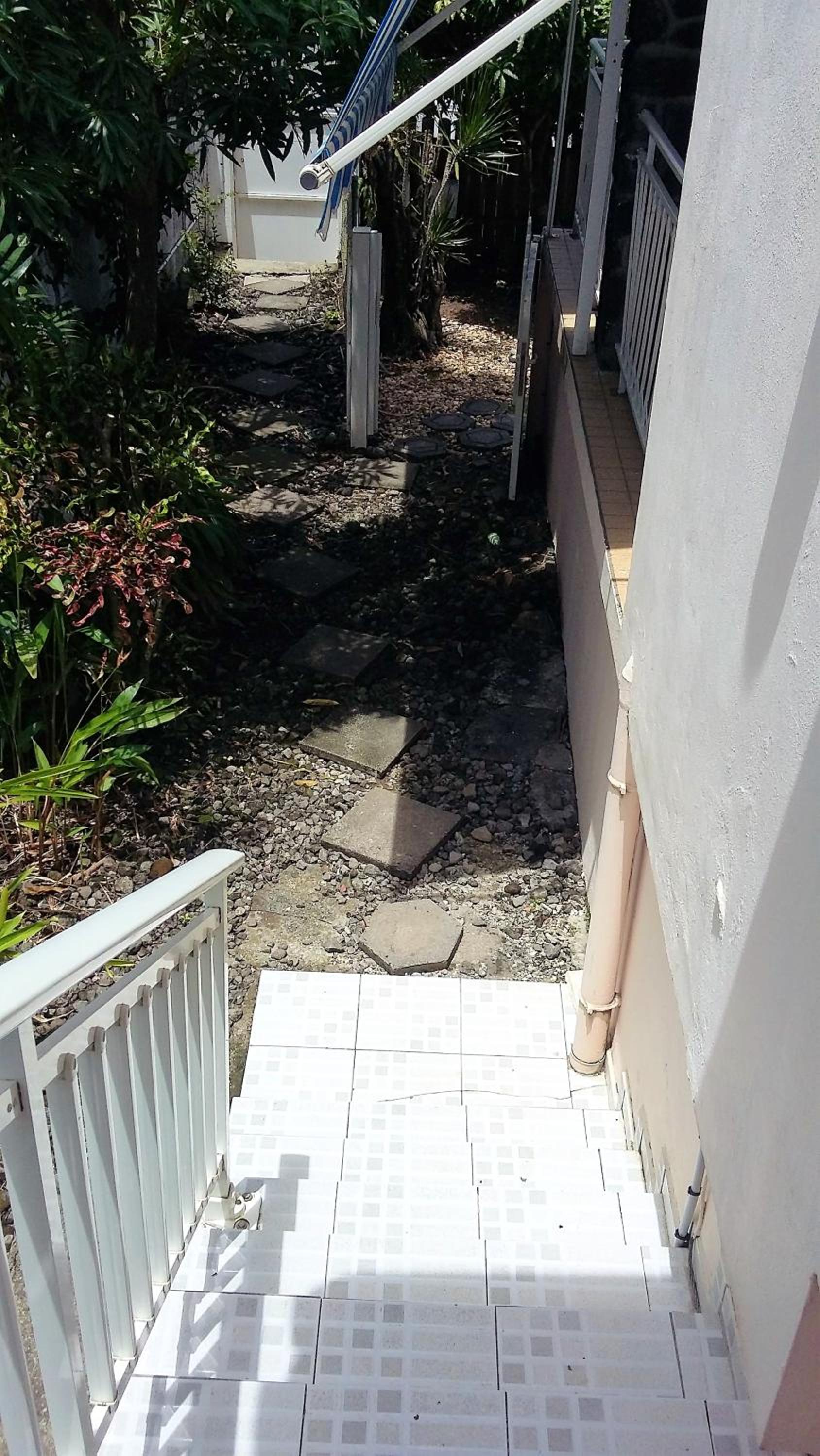Studio charmant au cœur de Fort-de-France, 22 m², vue sur le jardin view 4