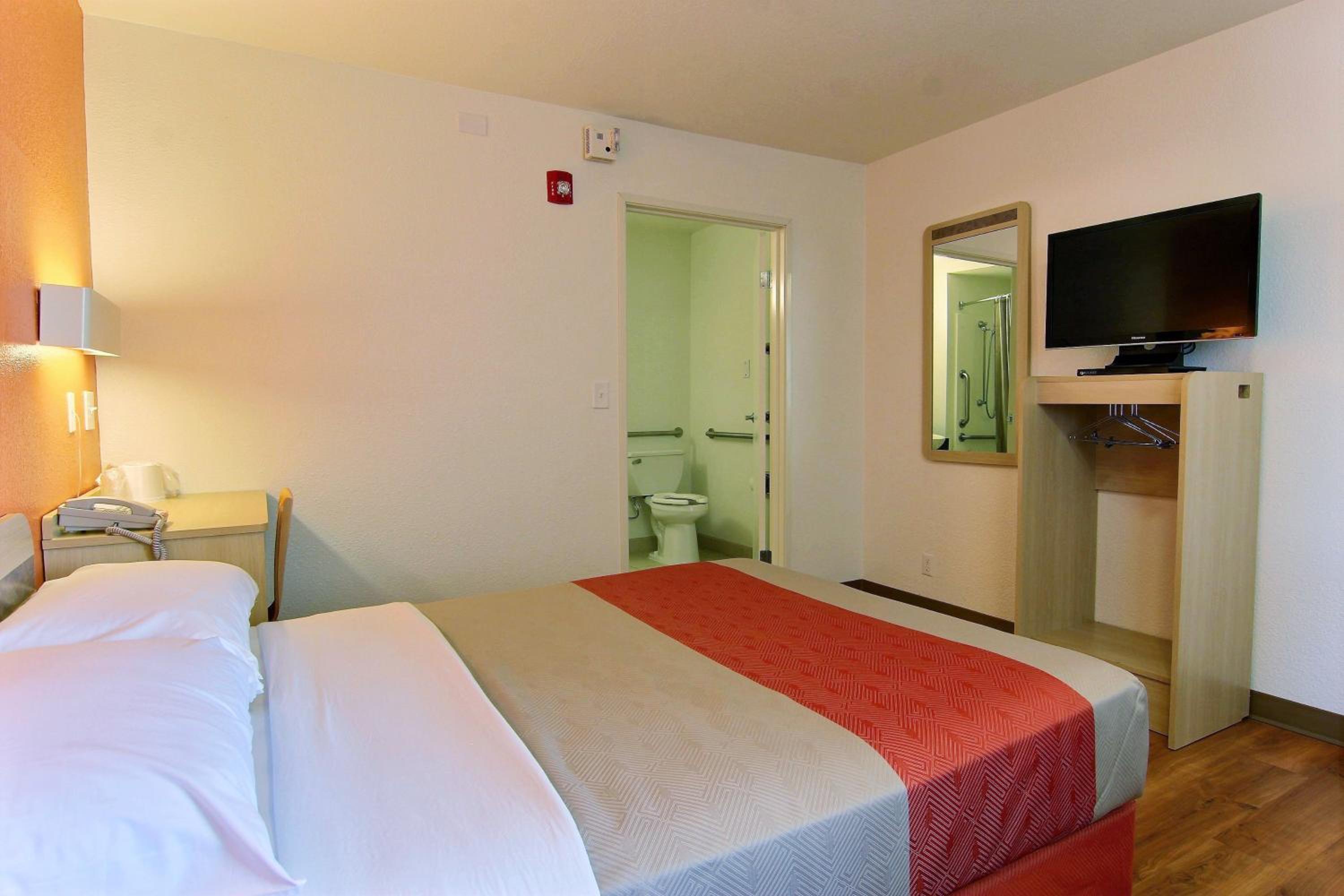 Motel 6-Kingsville, TX