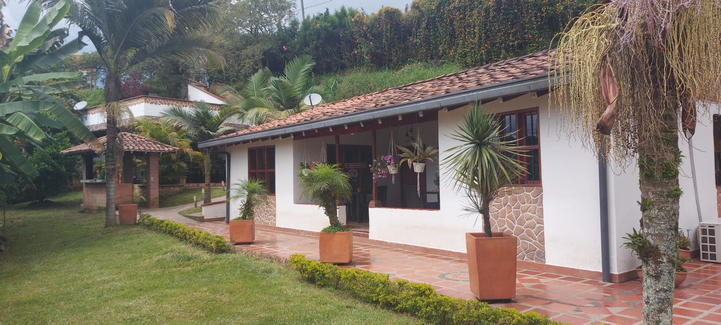 Villasol - Cabaña campestre en medio de la naturaleza