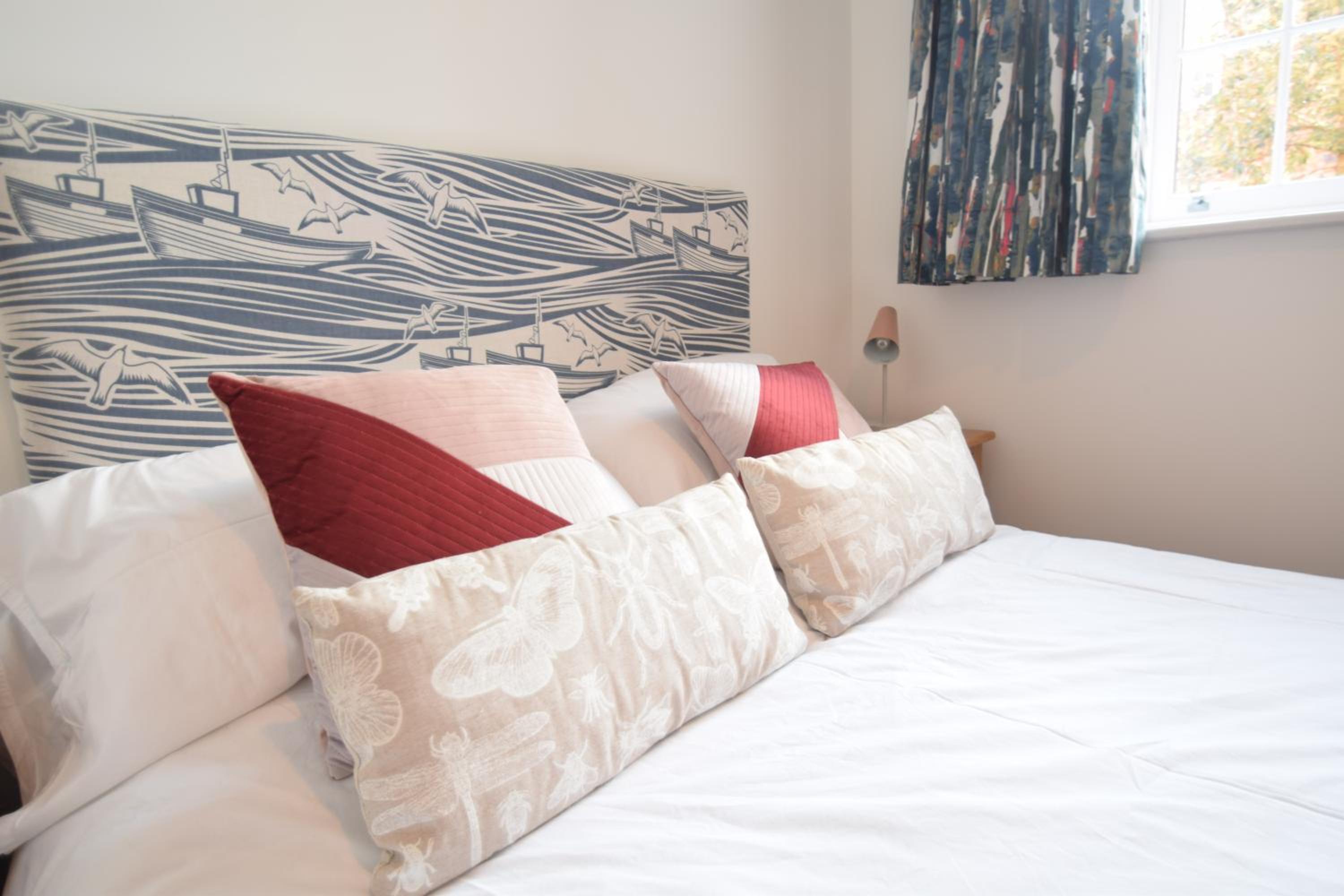Beautiful flat in luxury Graylingwell development view 5