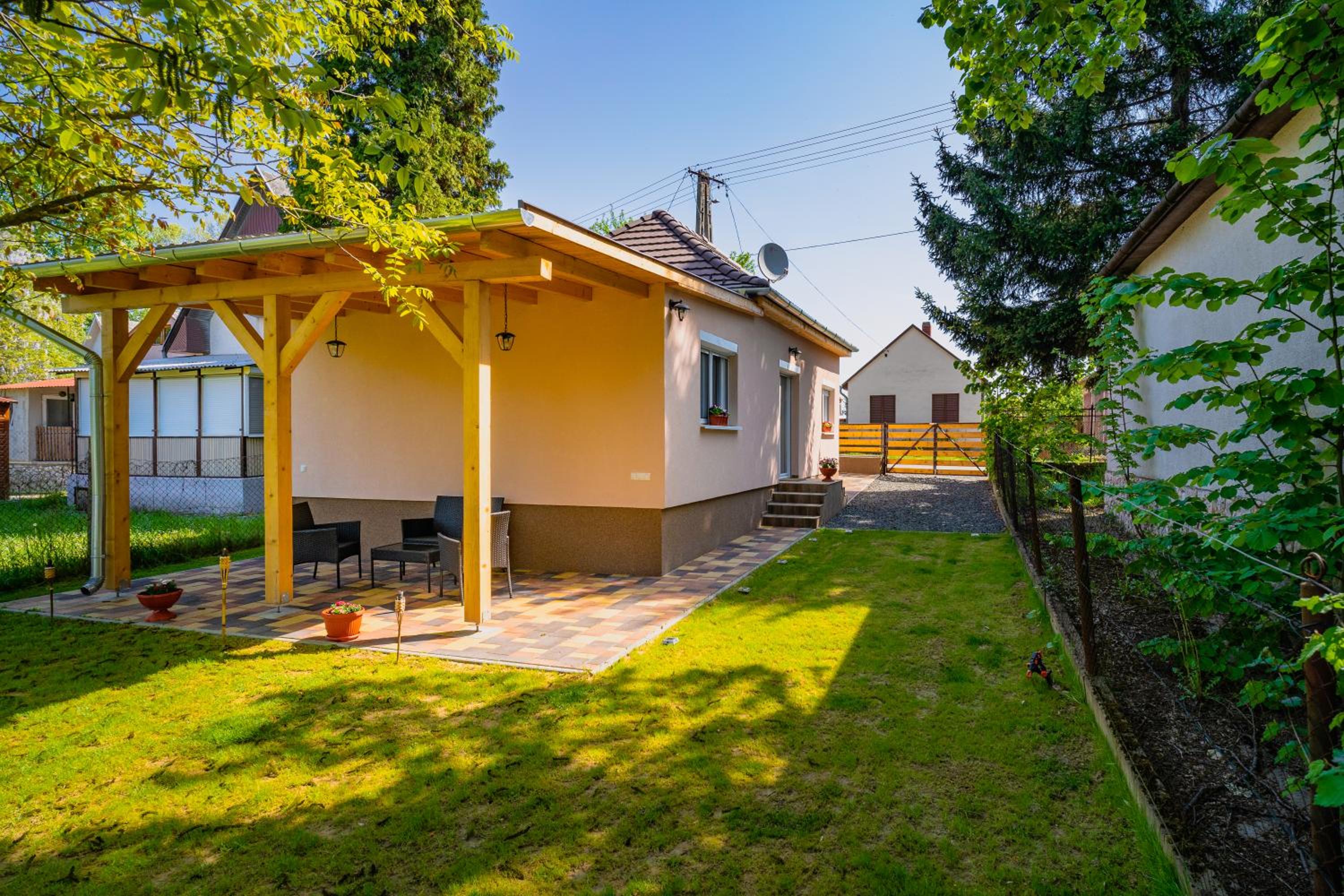 Bodza Apartmanház view 2