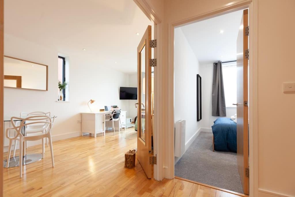 Oxford Vacations - Oxfordshire Living - The Tolkien Apartment - Oxford - Property Image 1