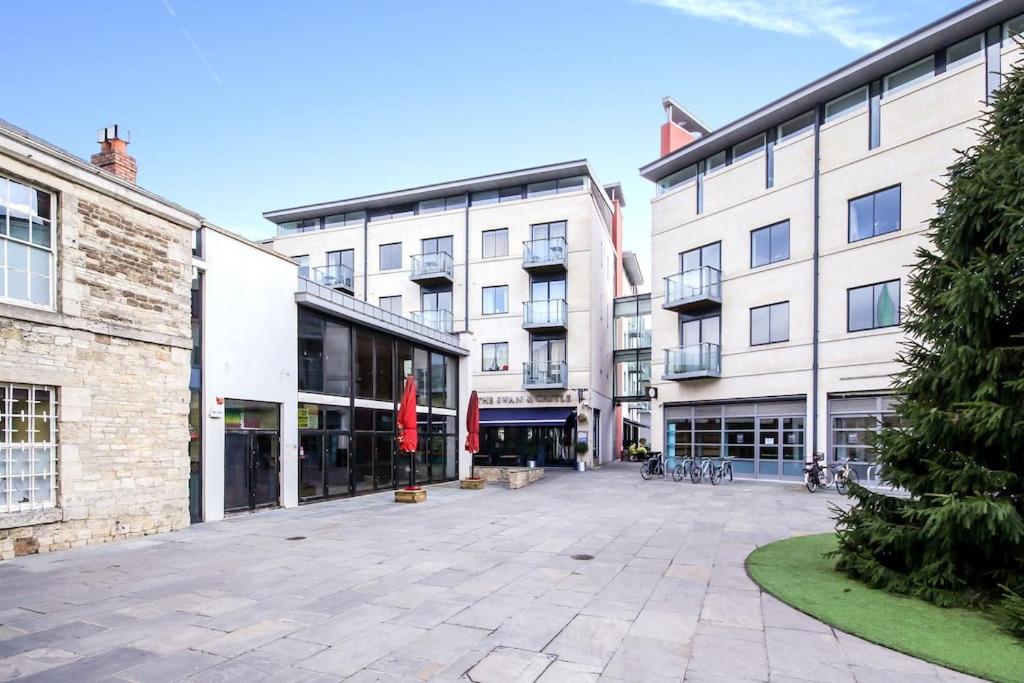 Oxford Vacations - Oxfordshire Living - The Tolkien Apartment - Oxford - Property Image 7