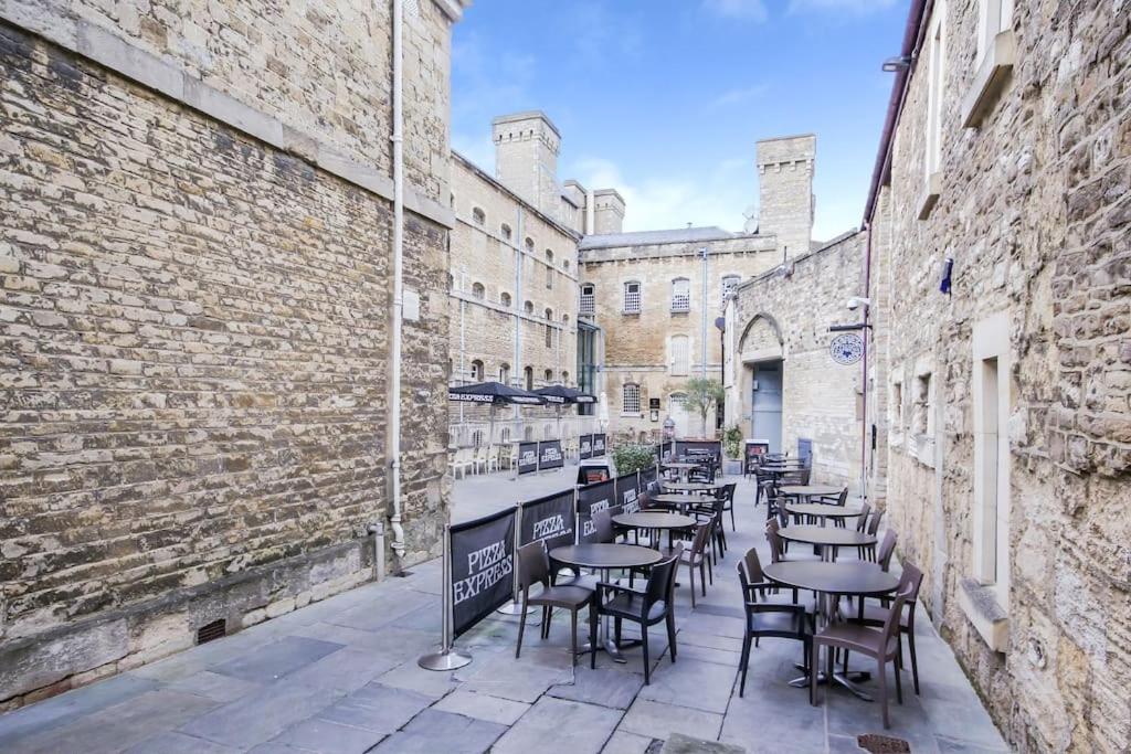 Oxford Vacations - Oxfordshire Living - The Tolkien Apartment - Oxford - Property Image 5