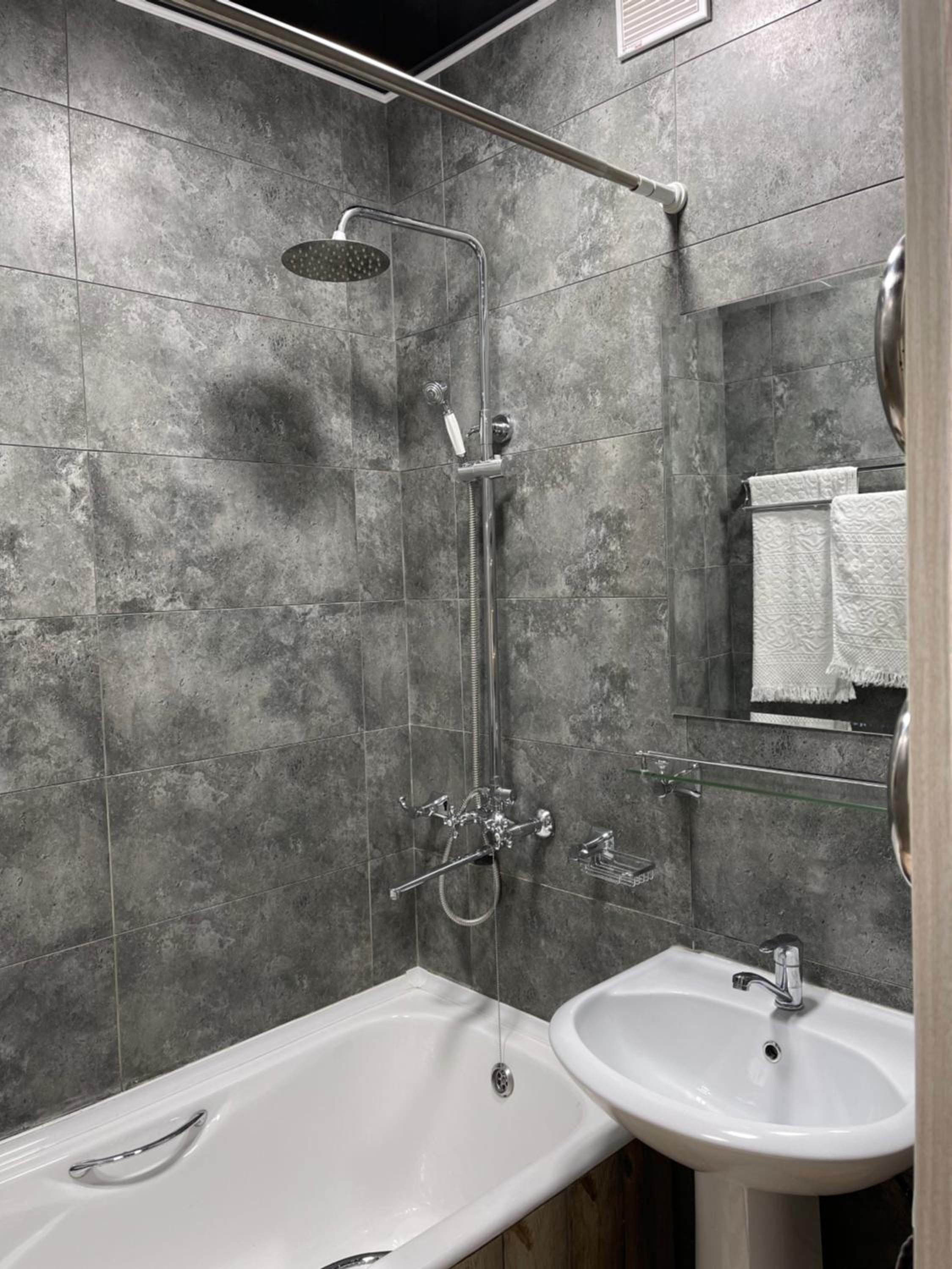 apartment Tashkent 2 BR centre main St view 2