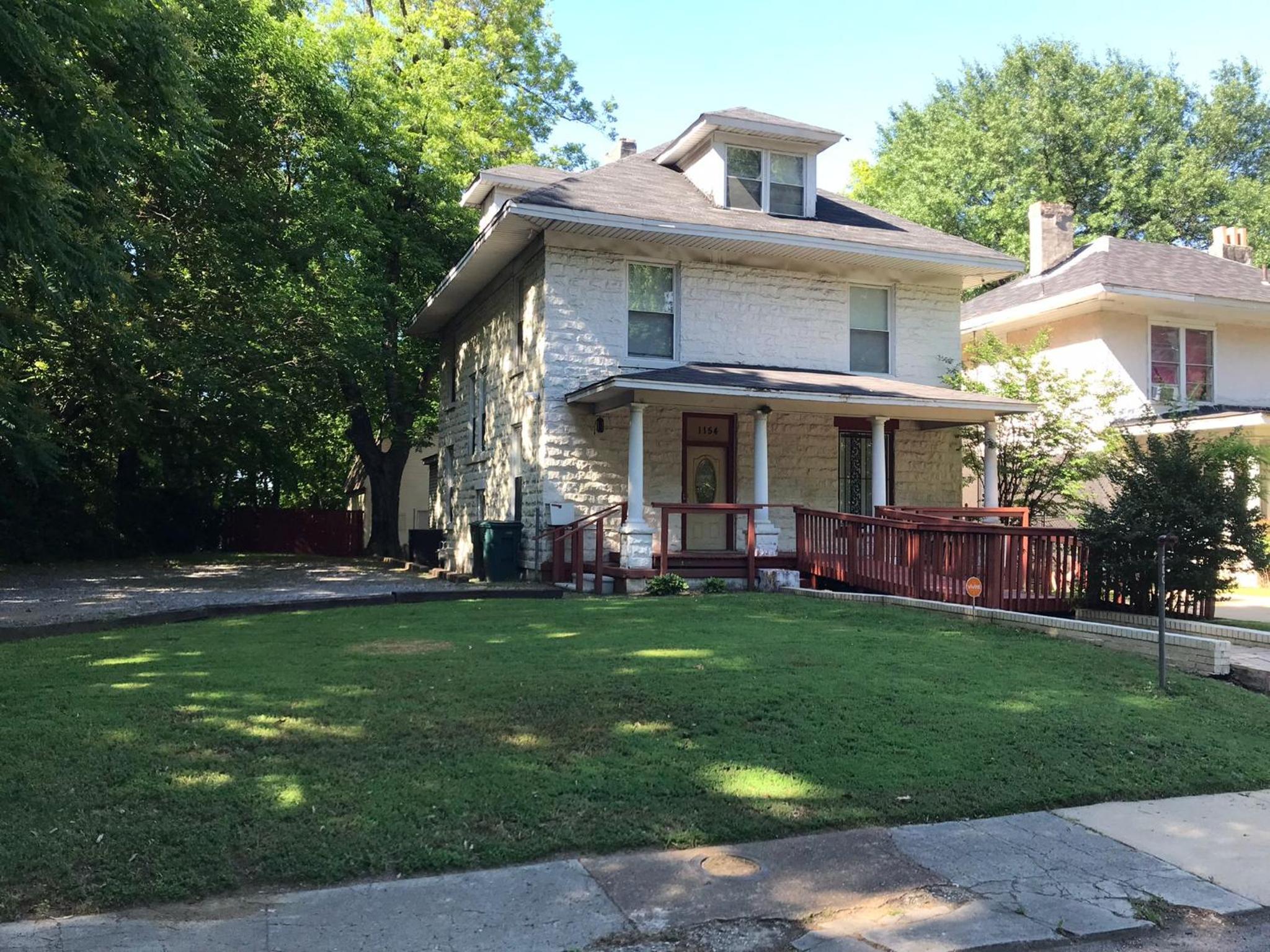 Midtown Remodeled Historic with 6 Bedrooms view 5