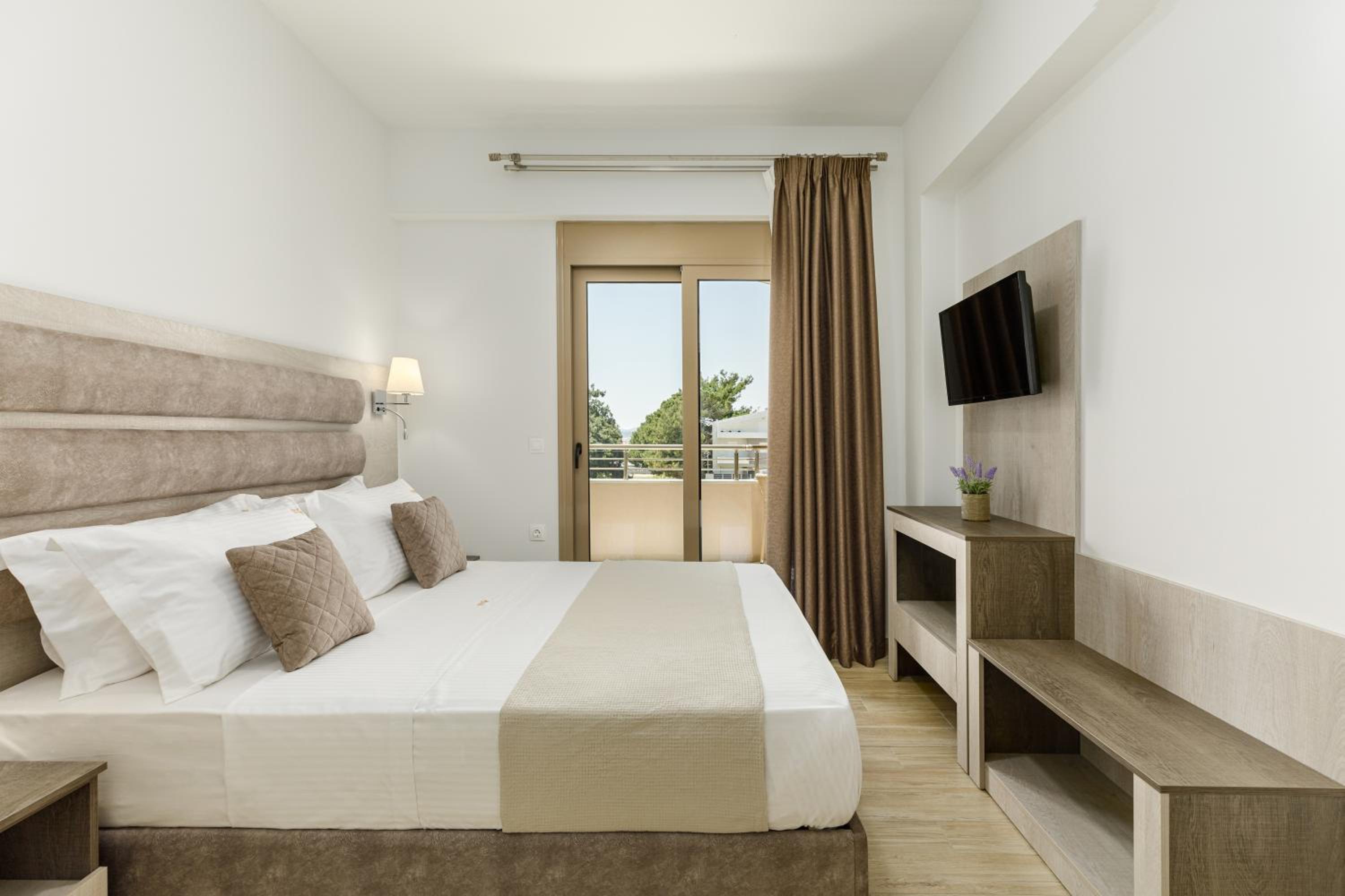 Aria Garden Suites