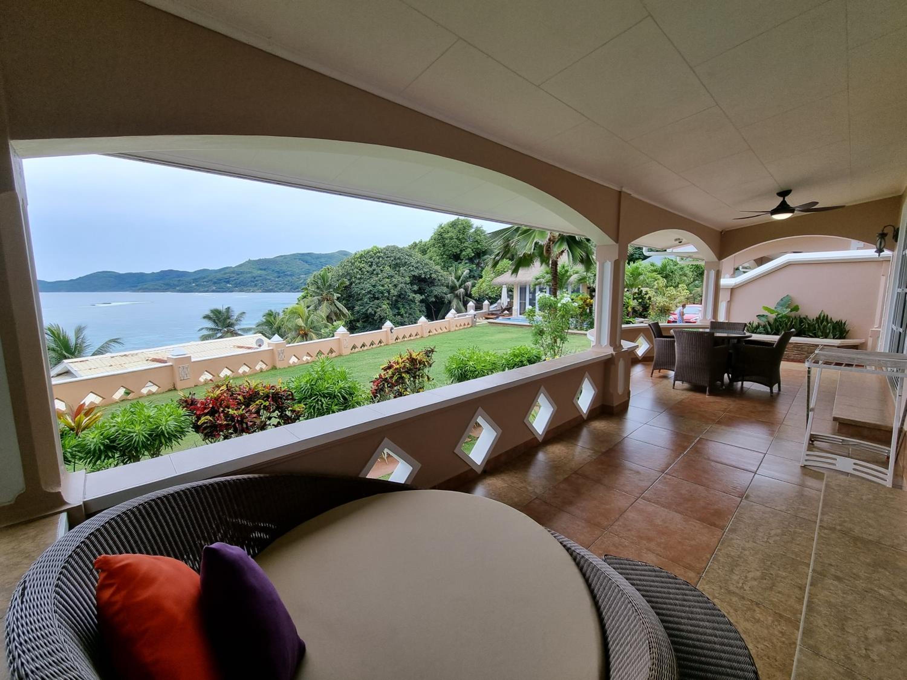 Au Fond De Mer View