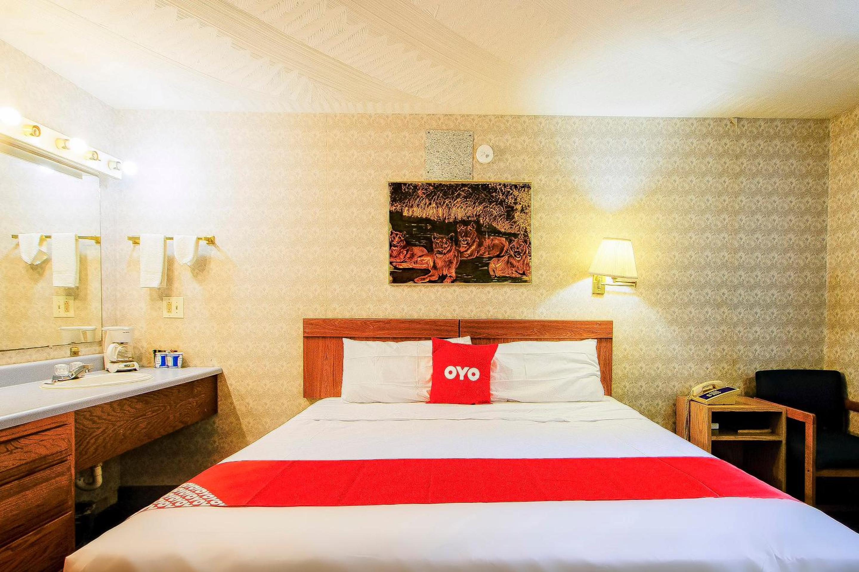 OYO Hotel Chapmanville Inn, WV - Hwy 119