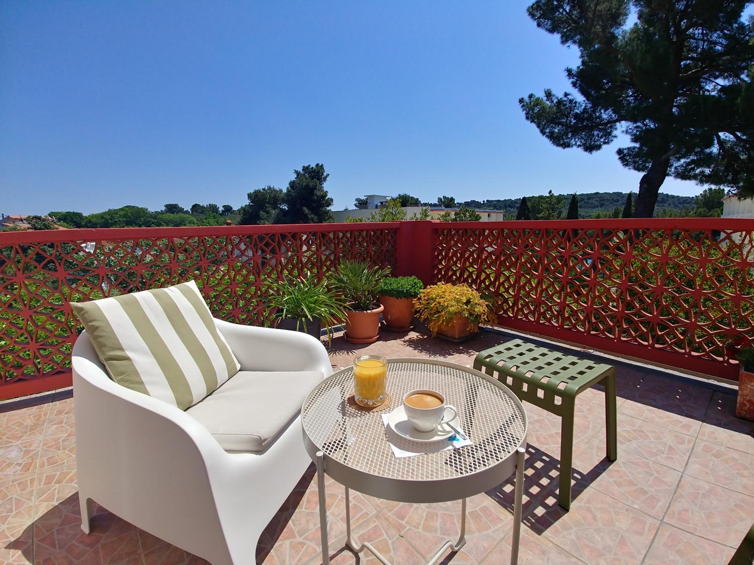 Apartment Axelle 50 METERS TO THE BEACH view 5