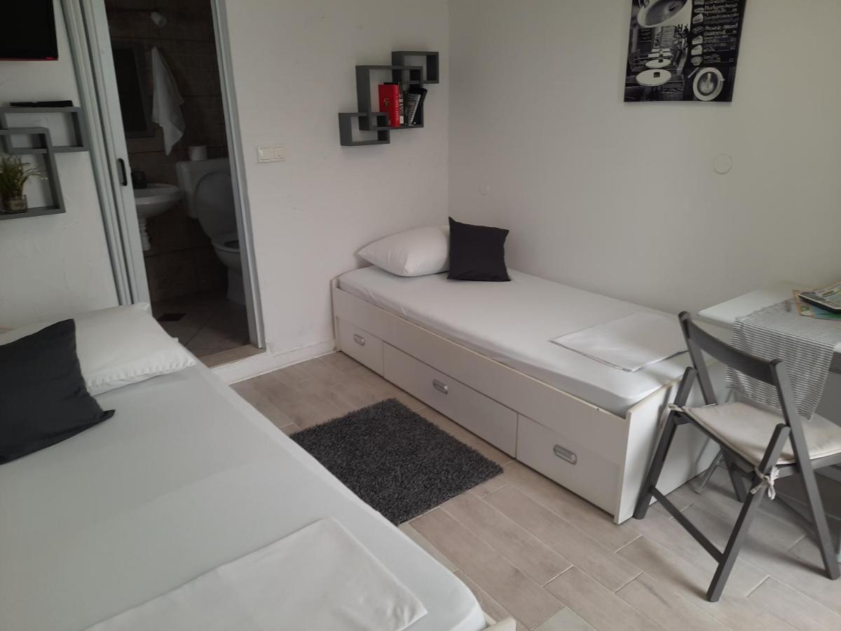 Photo 6