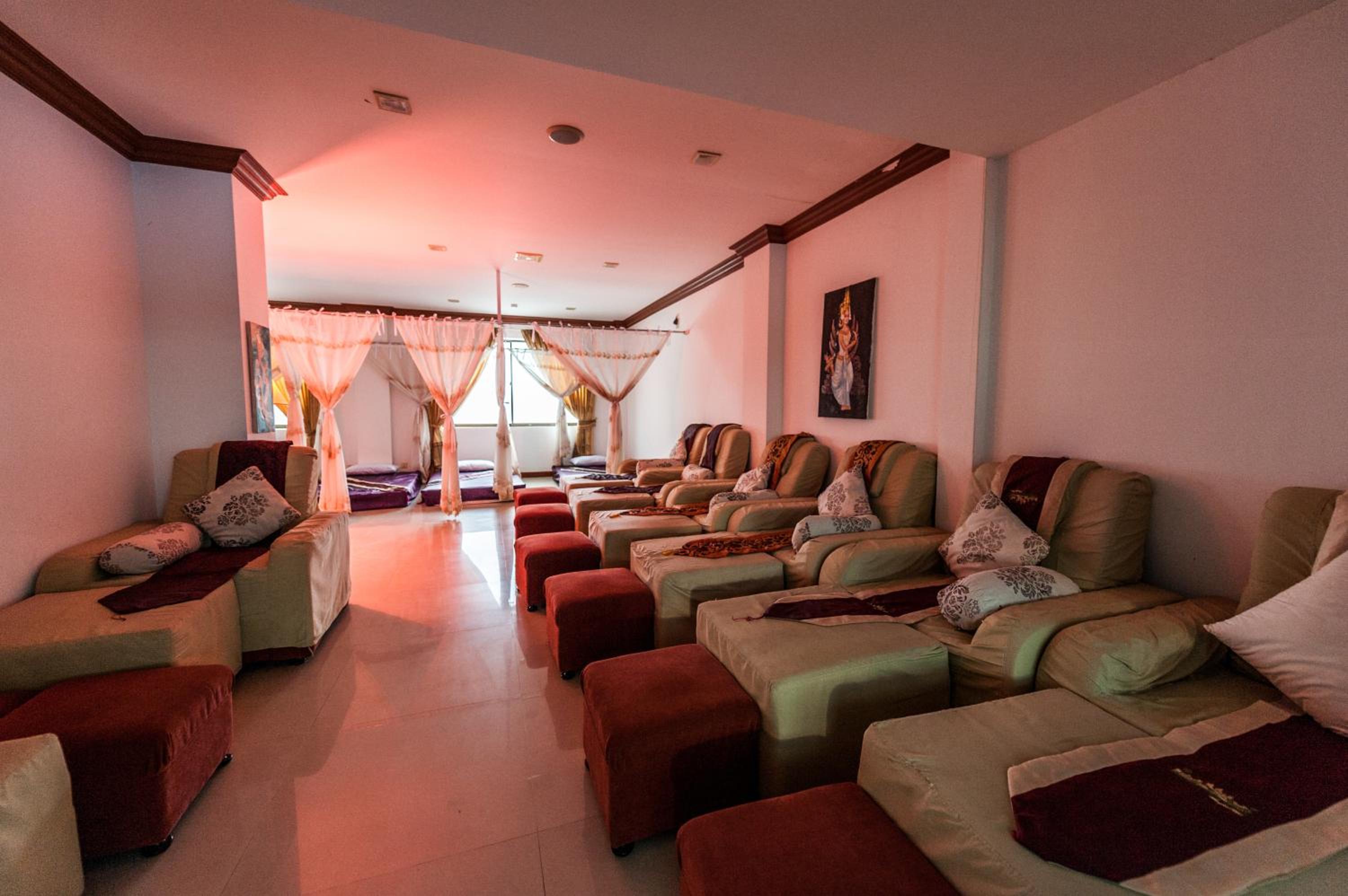 Smiling Hotel