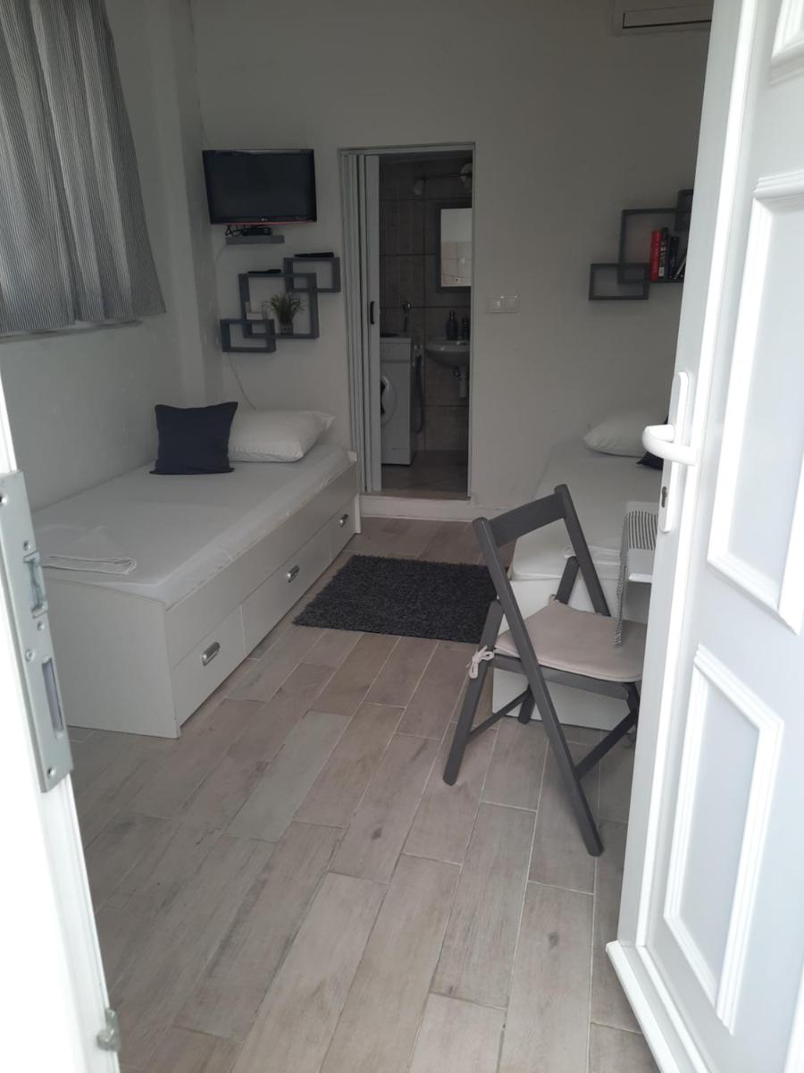 Photo 7