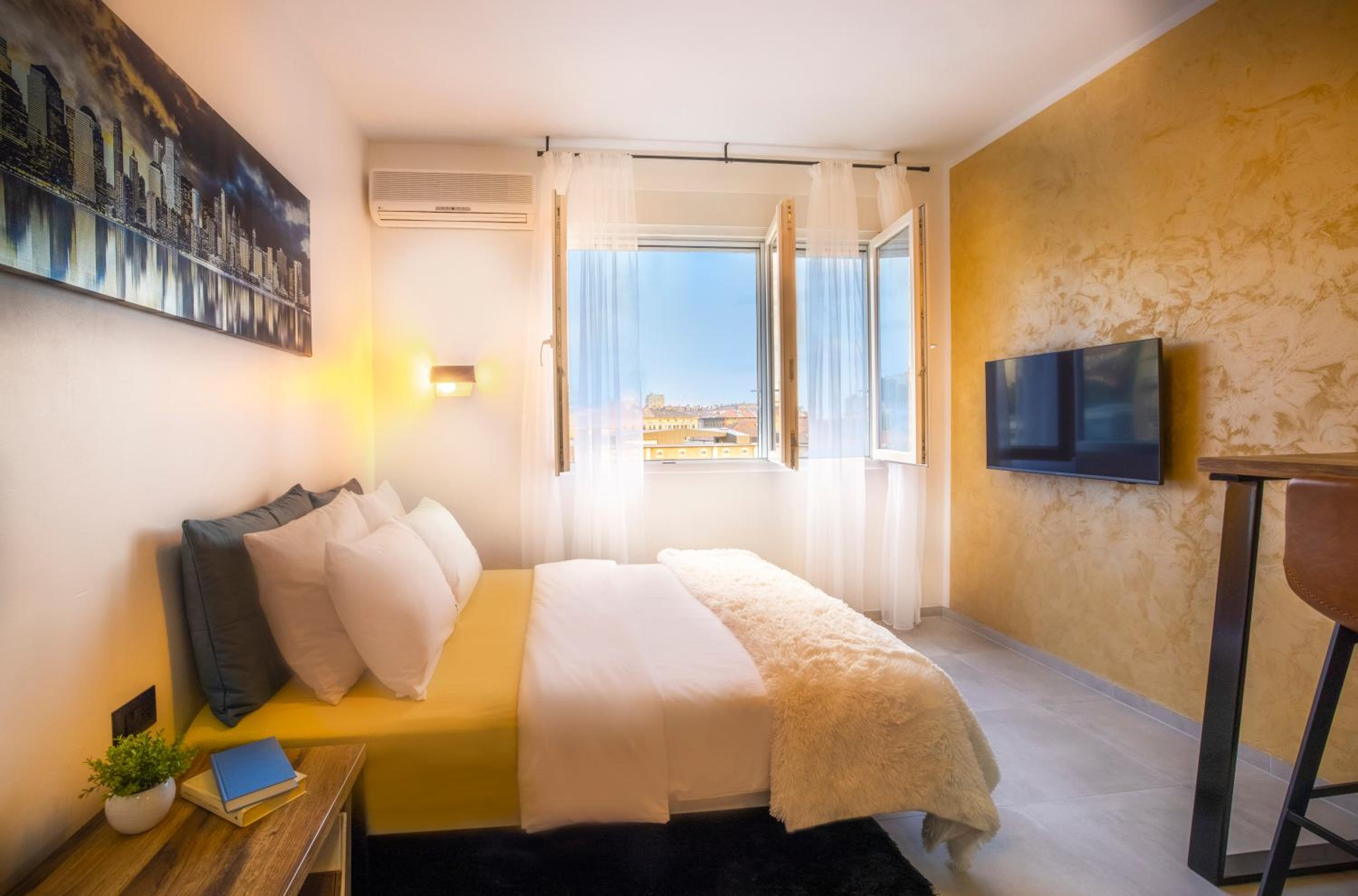 hotel room