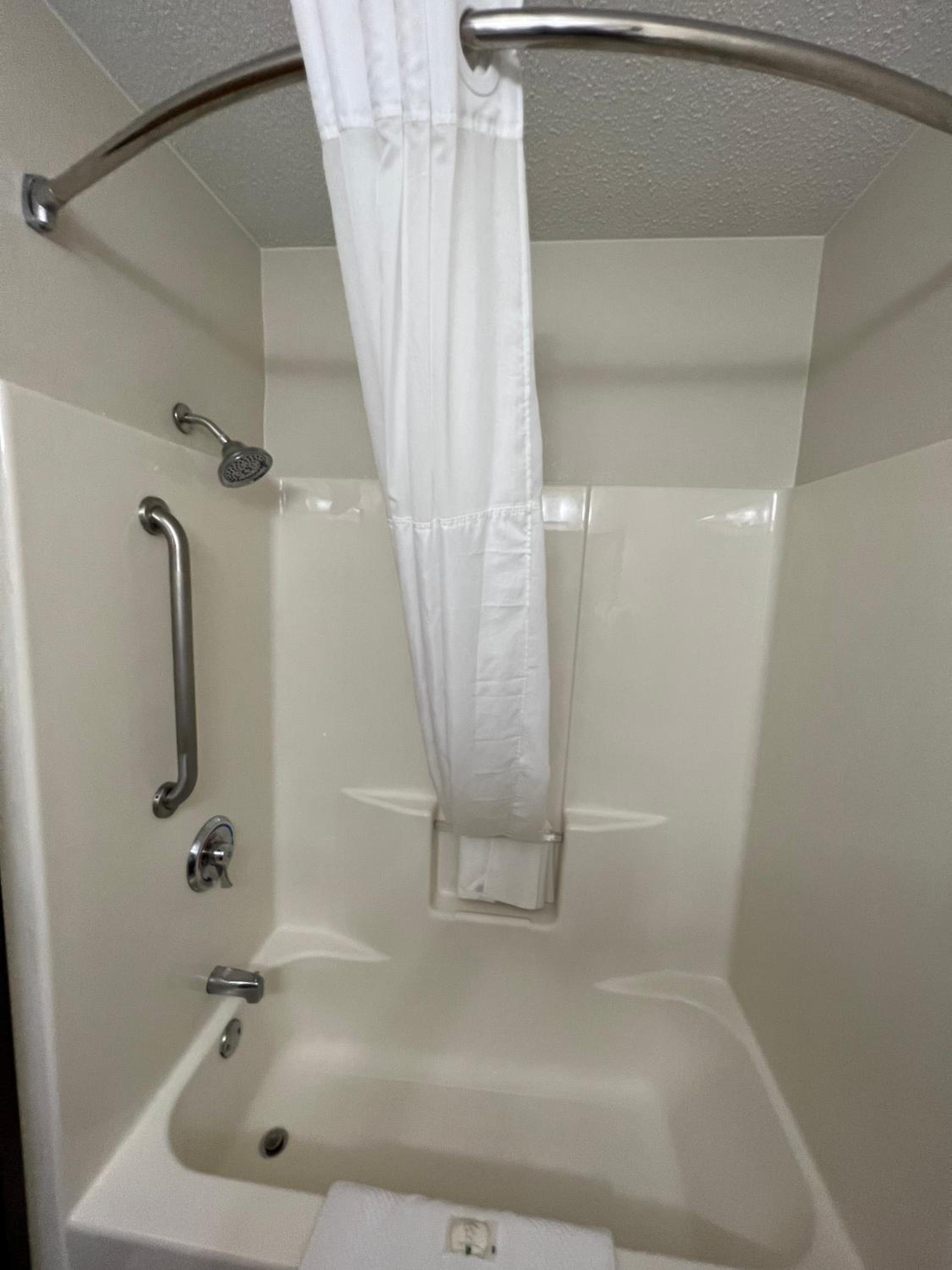 Mitchell Vacations - Quality Inn Mitchell I-90 - Property Image 10