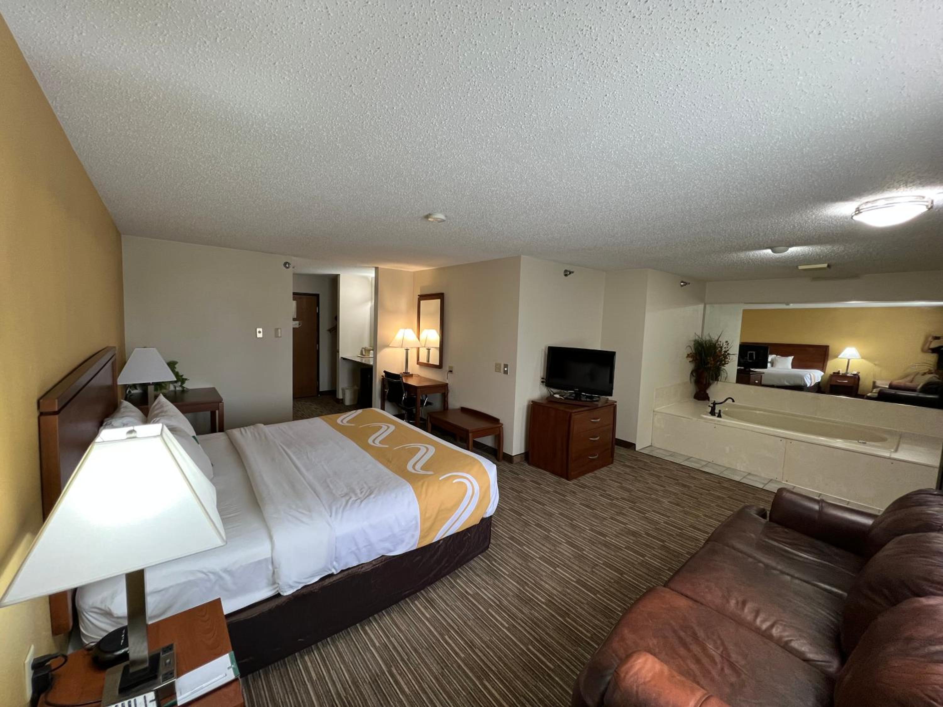 Mitchell Vacations - Quality Inn Mitchell I-90 - Property Image 21