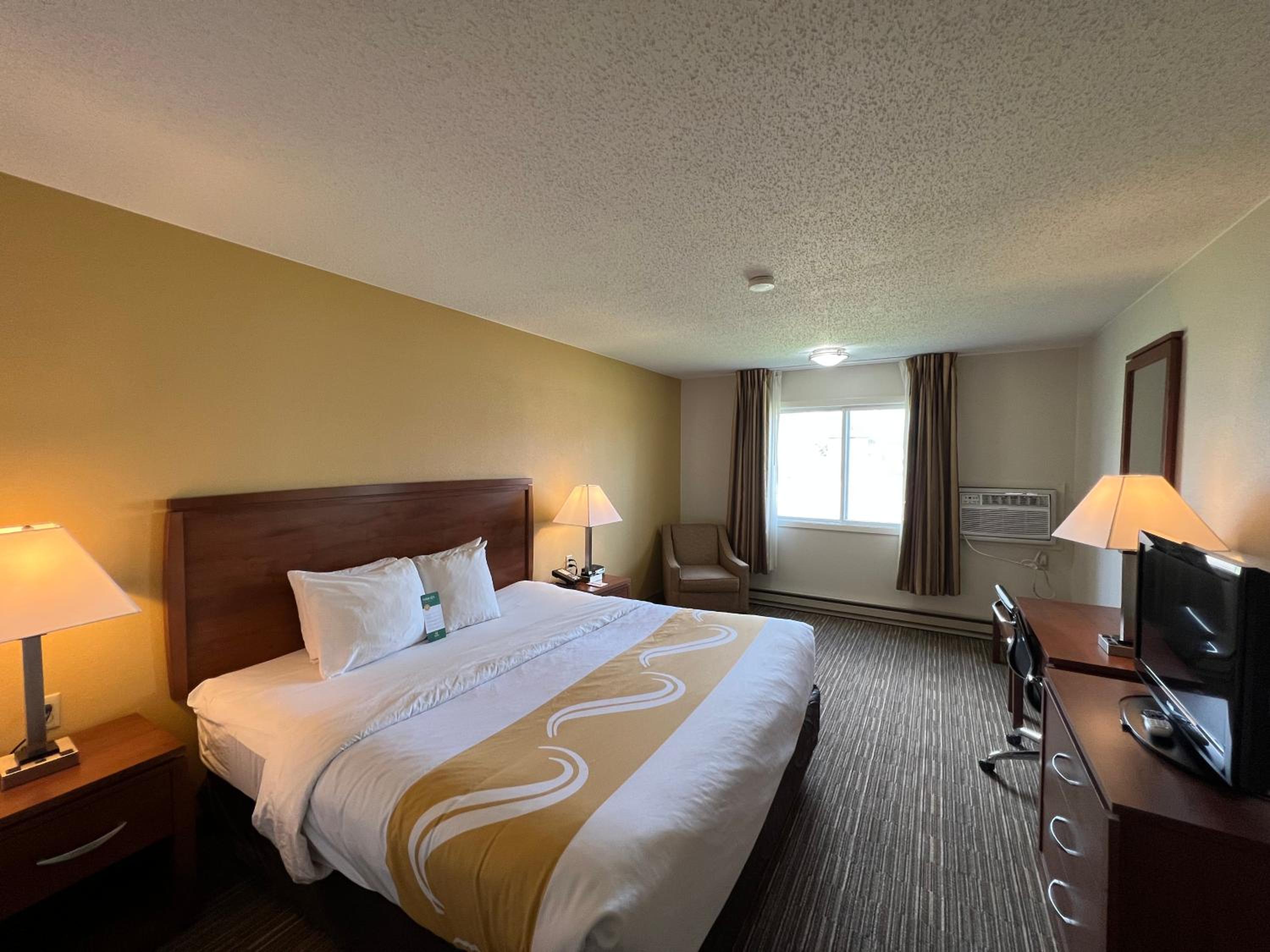 Mitchell Vacations - Quality Inn Mitchell I-90 - Property Image 8