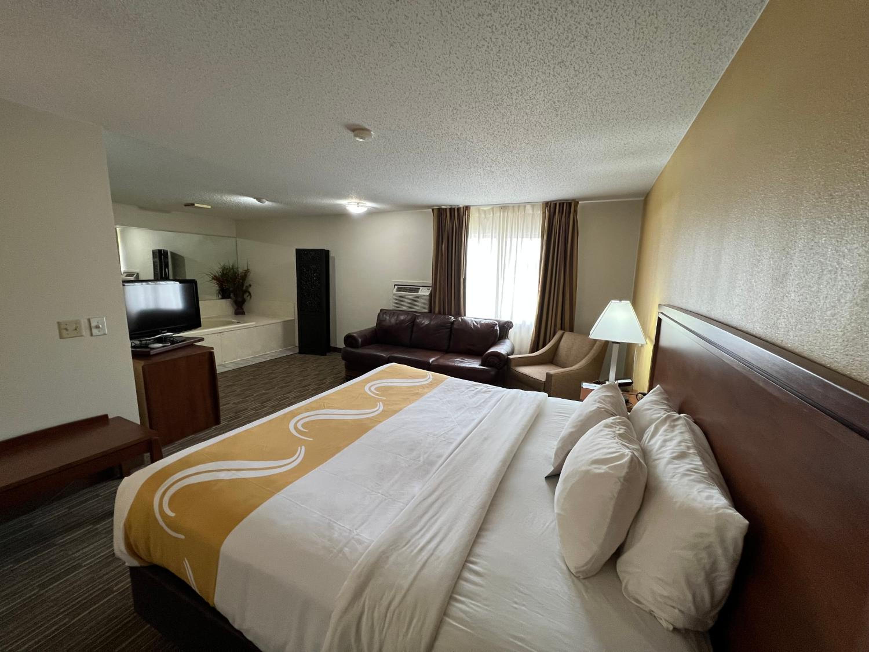 Mitchell Vacations - Quality Inn Mitchell I-90 - Property Image 28