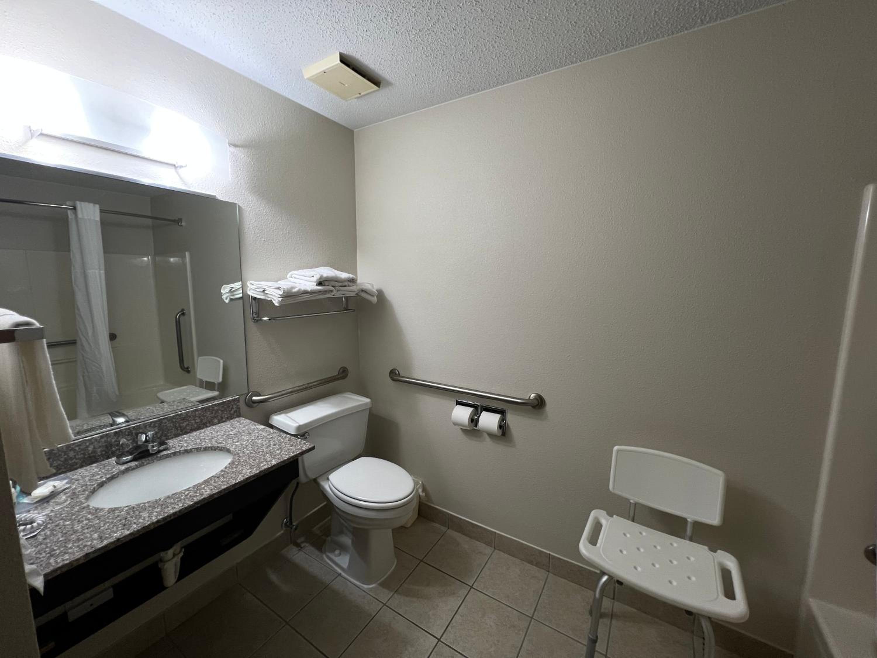 Mitchell Vacations - Quality Inn Mitchell I-90 - Property Image 29