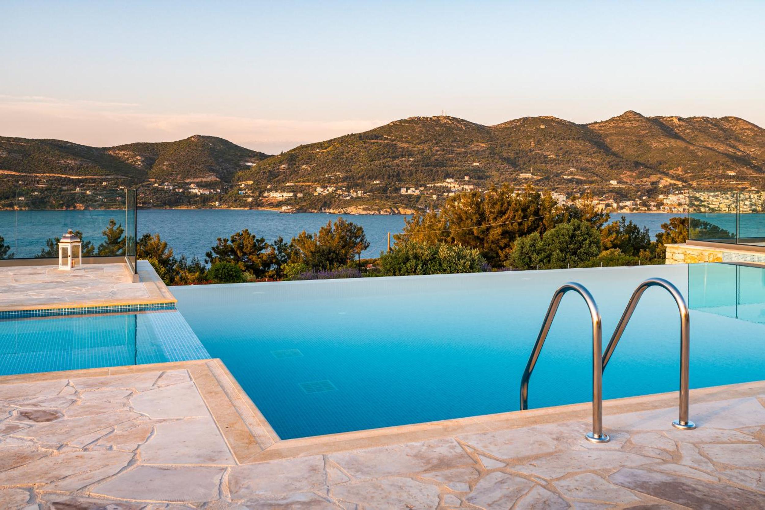 Grand View Villen, villa con vistas al mar en Samos — recepcion & lobby