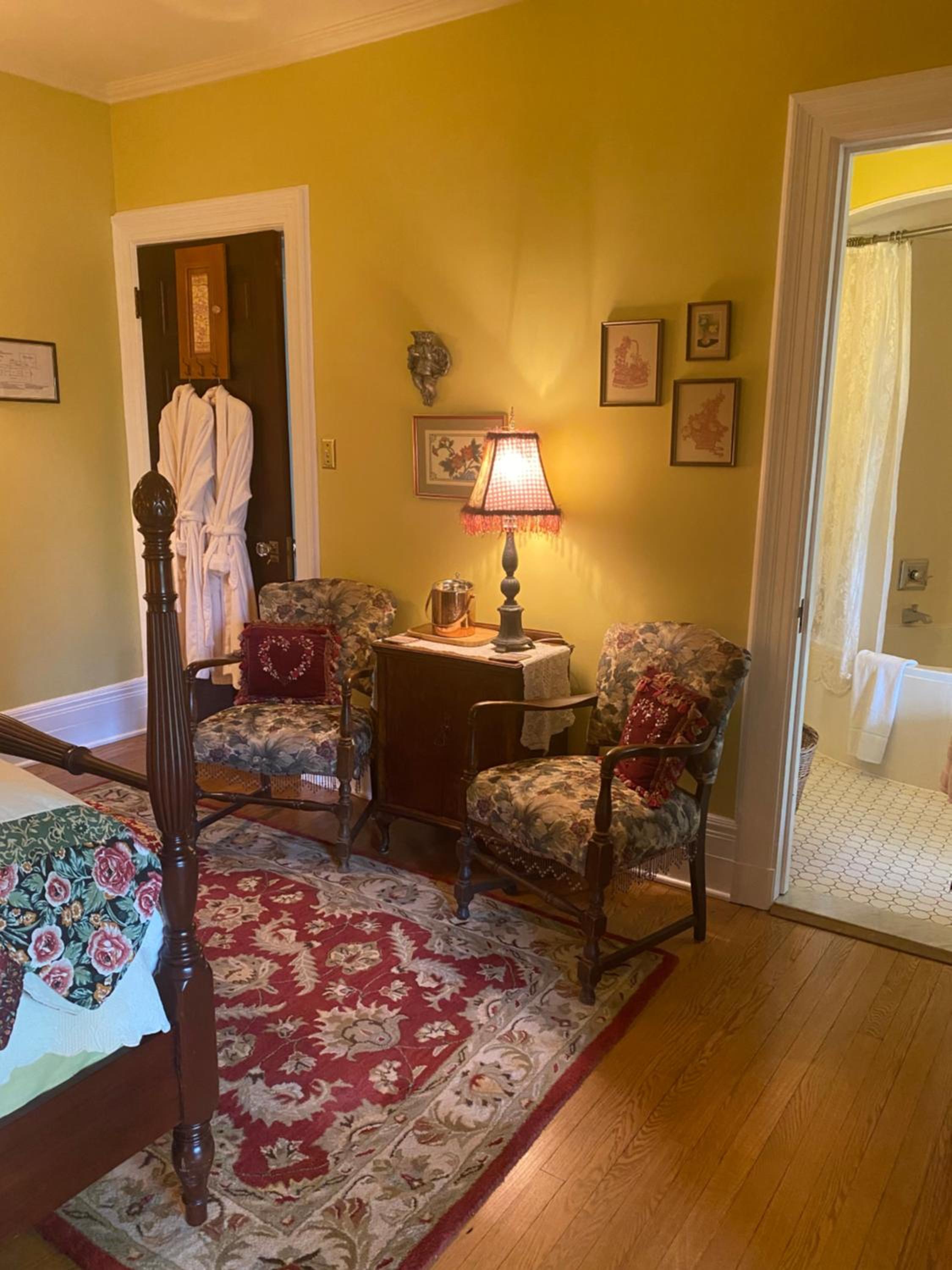 Belleville Vacations - Montrose Inn - Property Image 19