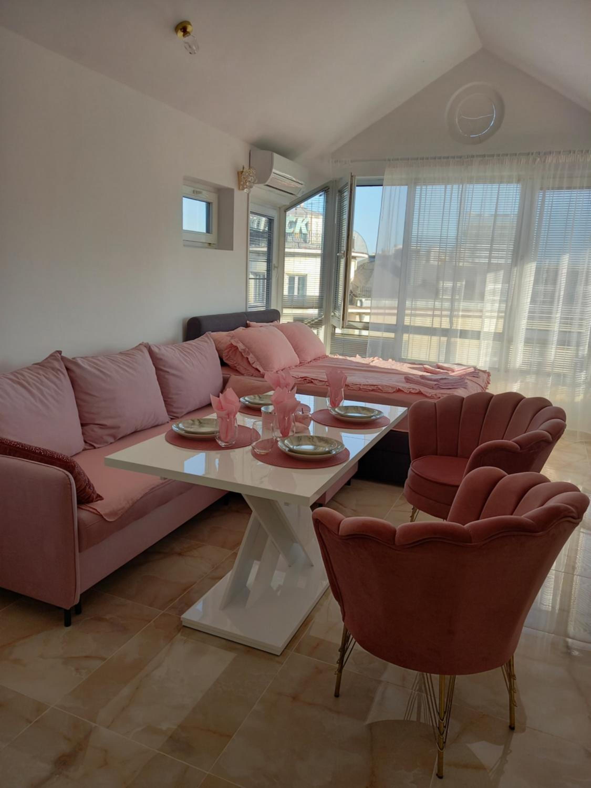 Perla 2 studio