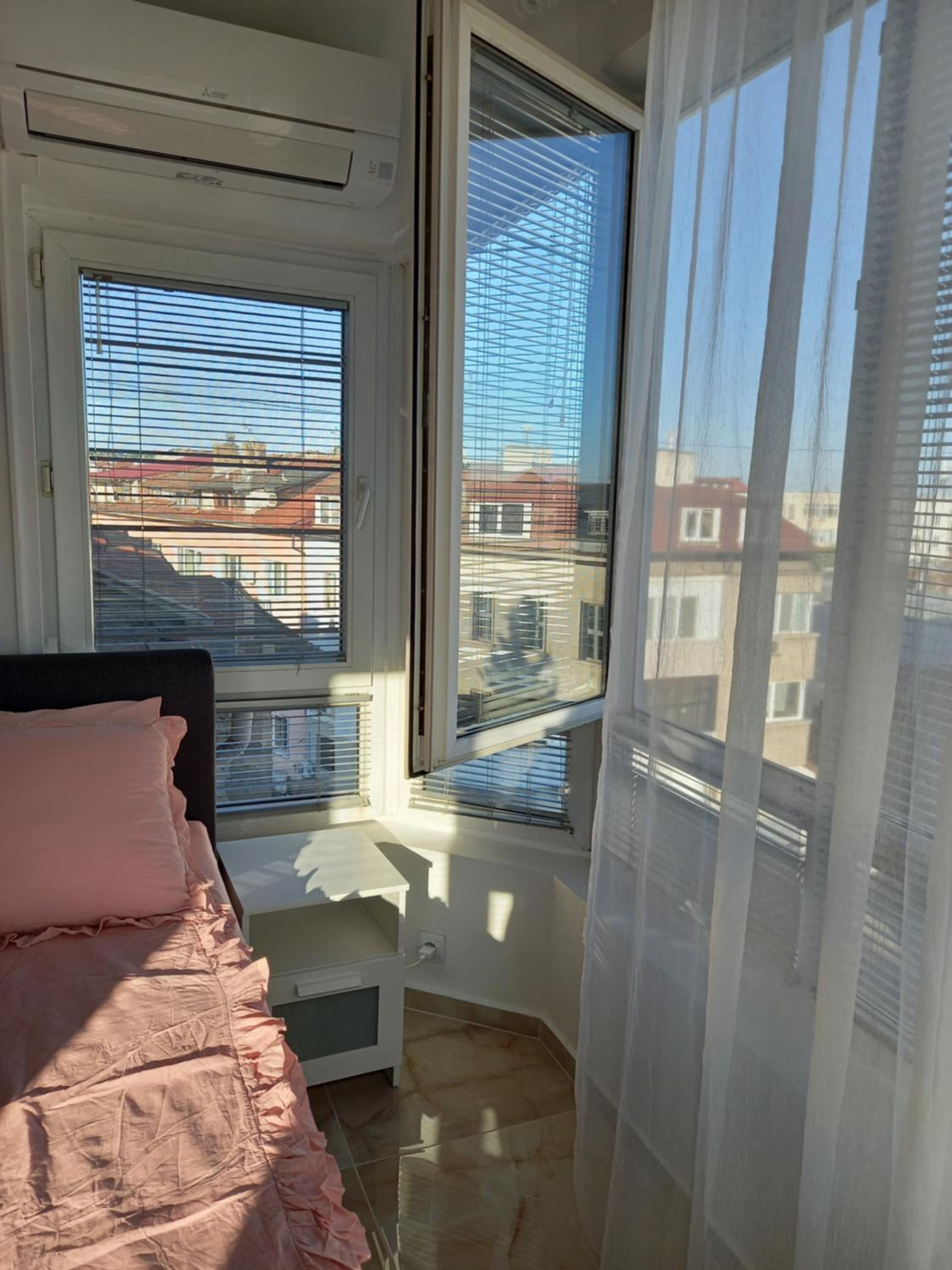 Perla 2 studio