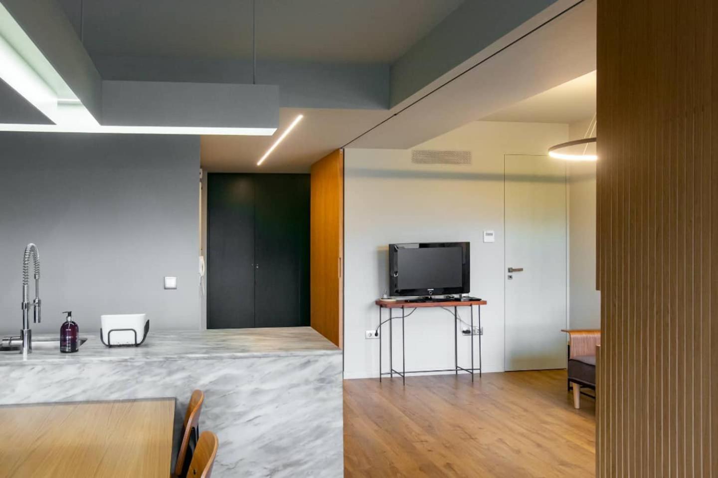Luxury apartment near Fonte Luminosa view 5