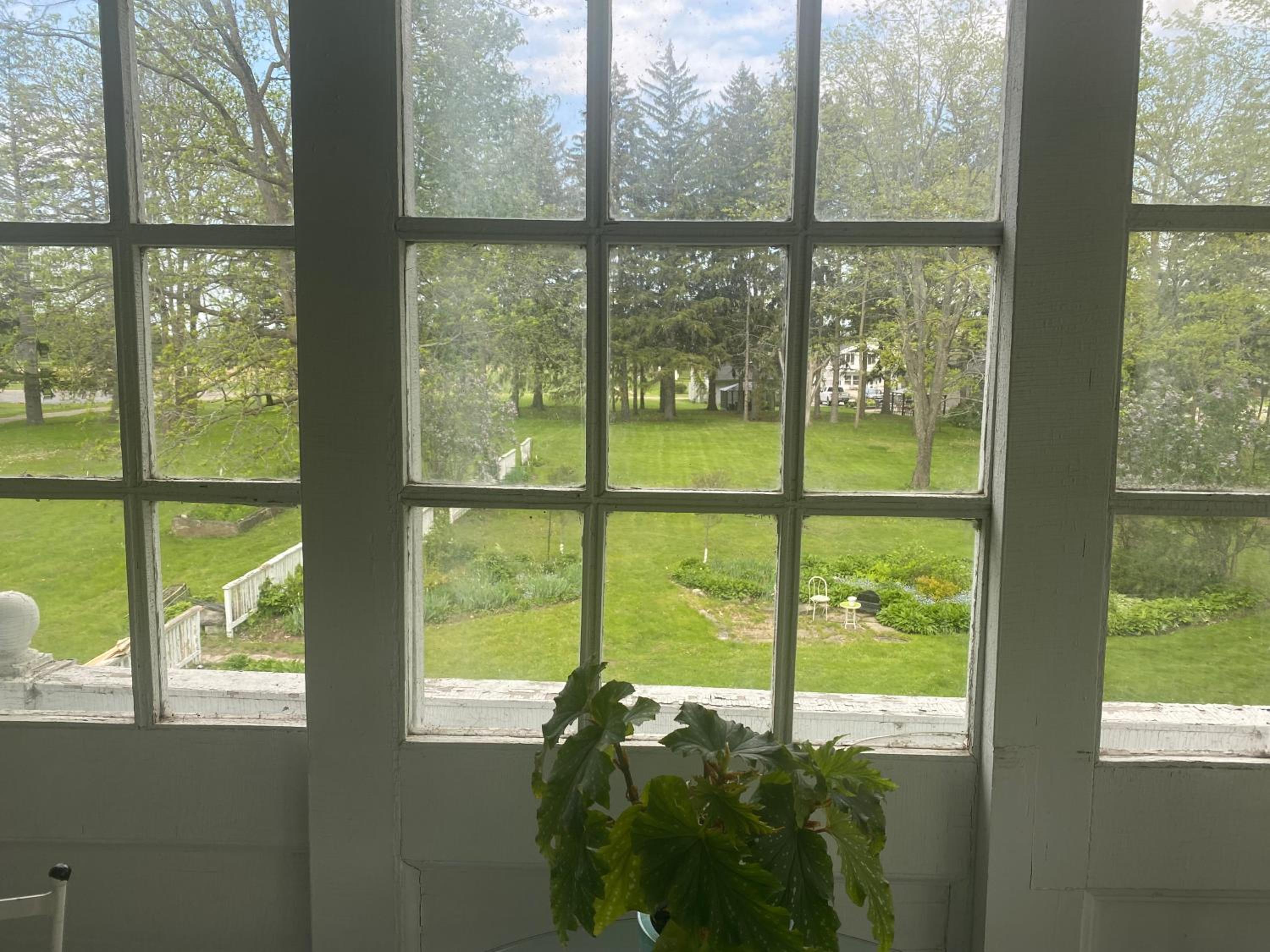 Belleville Vacations - Montrose Inn - Property Image 7