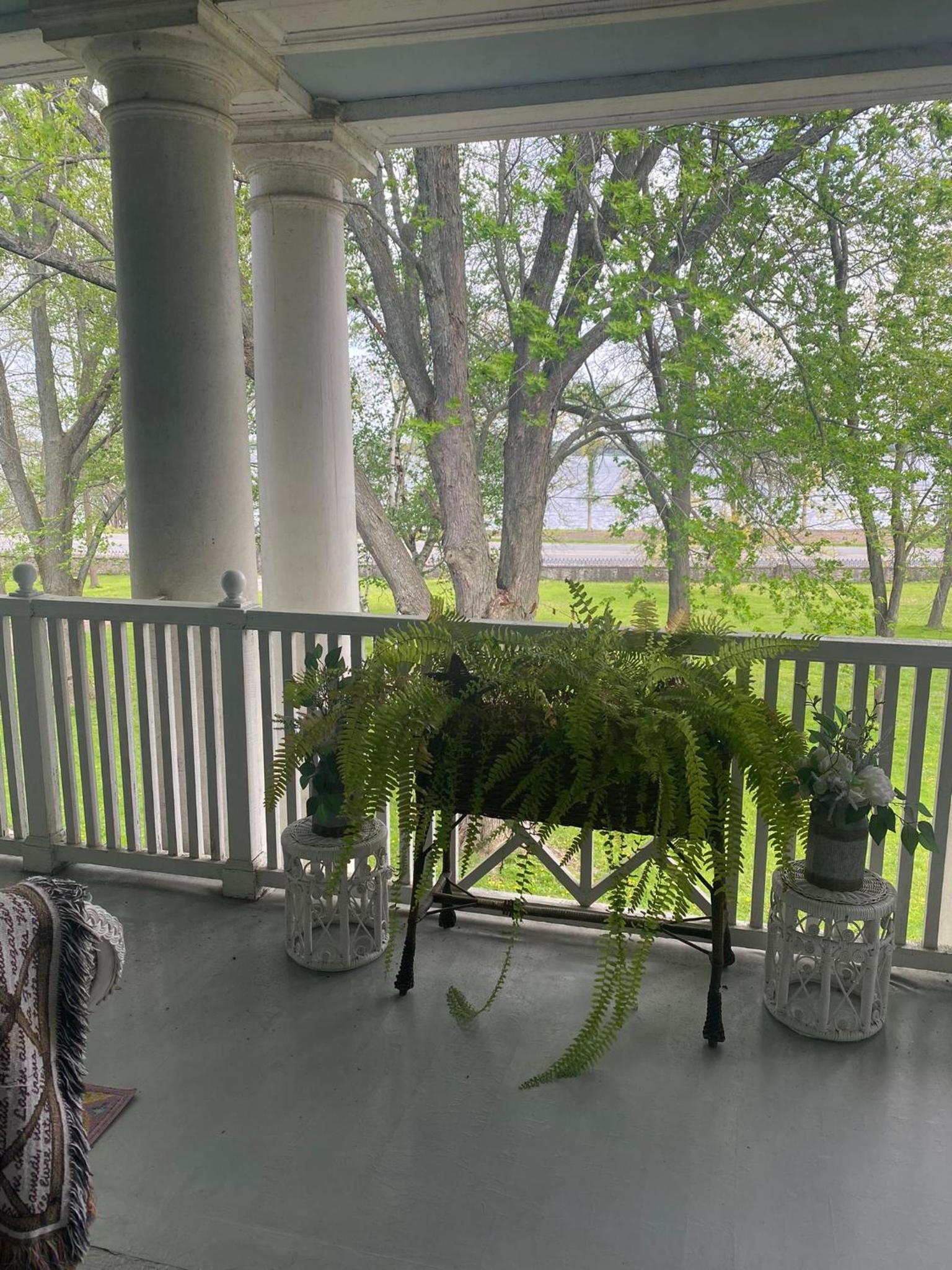 Belleville Vacations - Montrose Inn - Property Image 3