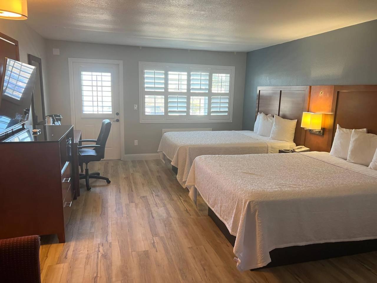 San Simeon Vacations - Pacific Coast Roadhouse Hotel - Property Image 41