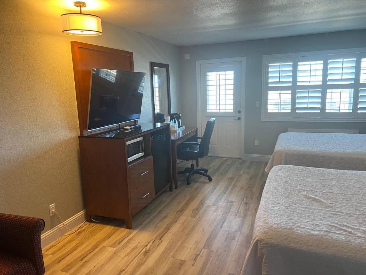 San Simeon Vacations - Pacific Coast Roadhouse Hotel - Property Image 42