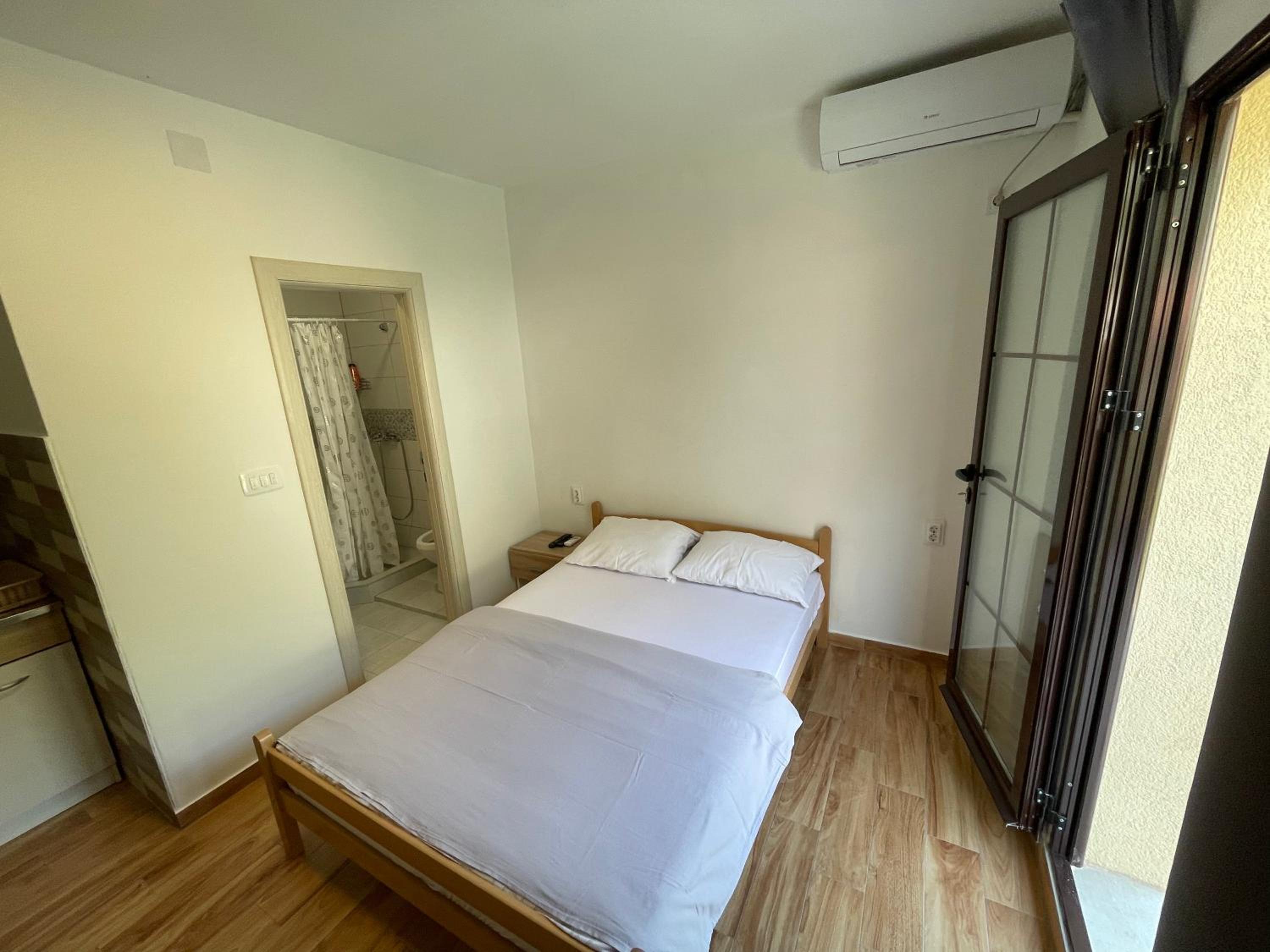Apartments Dionis