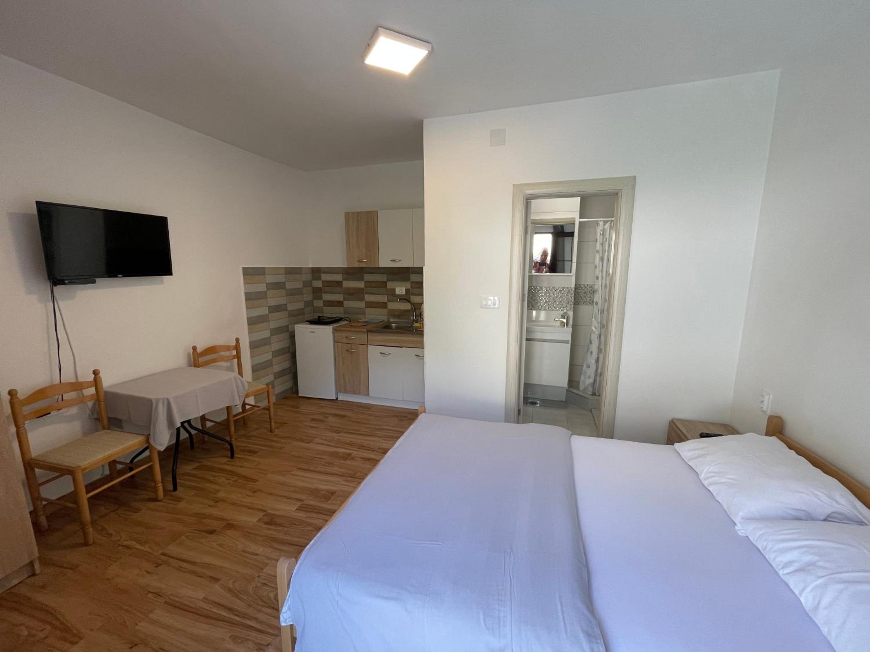 Apartments Dionis