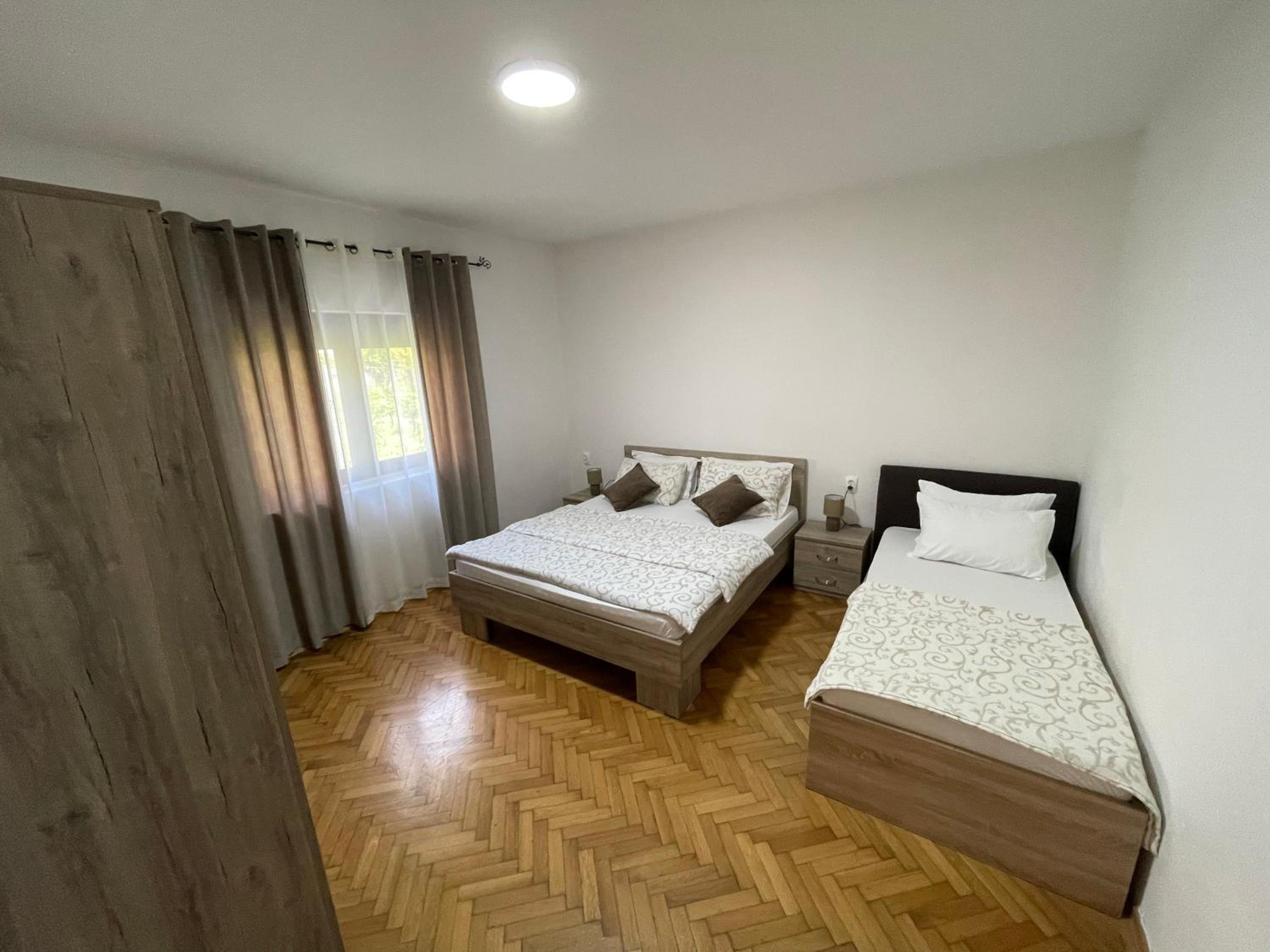 Apartments Dionis