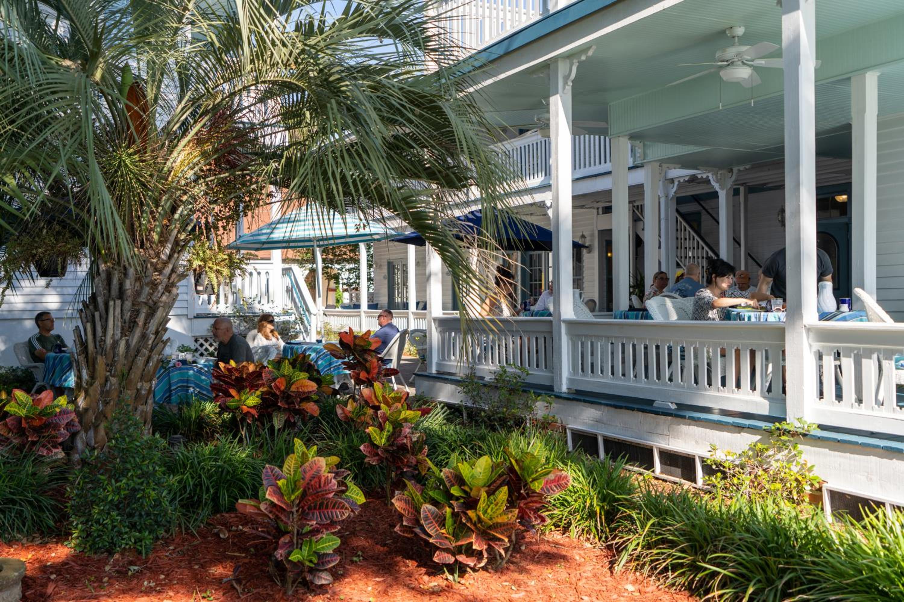 Bayfront Westcott House Bed & Breakfast