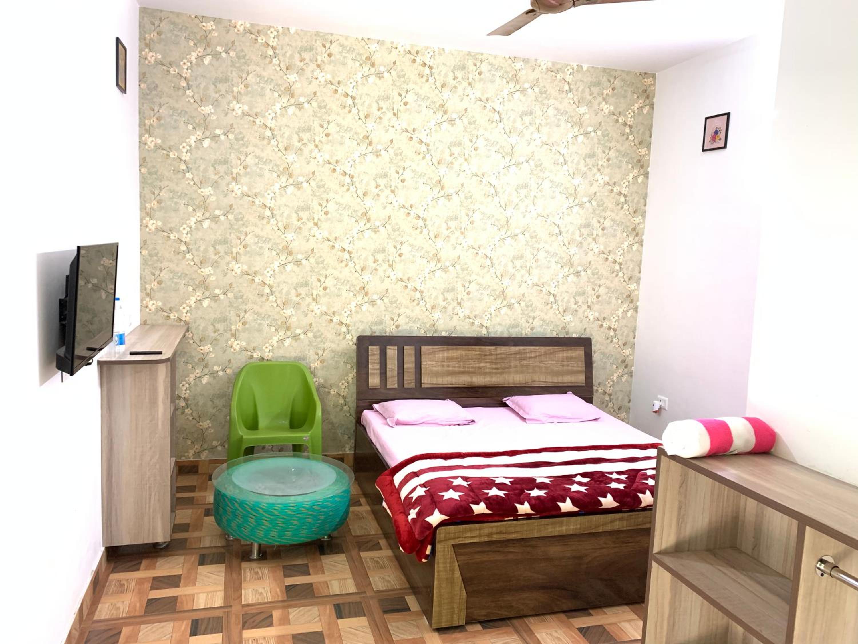 IMBUE Rooms view 3