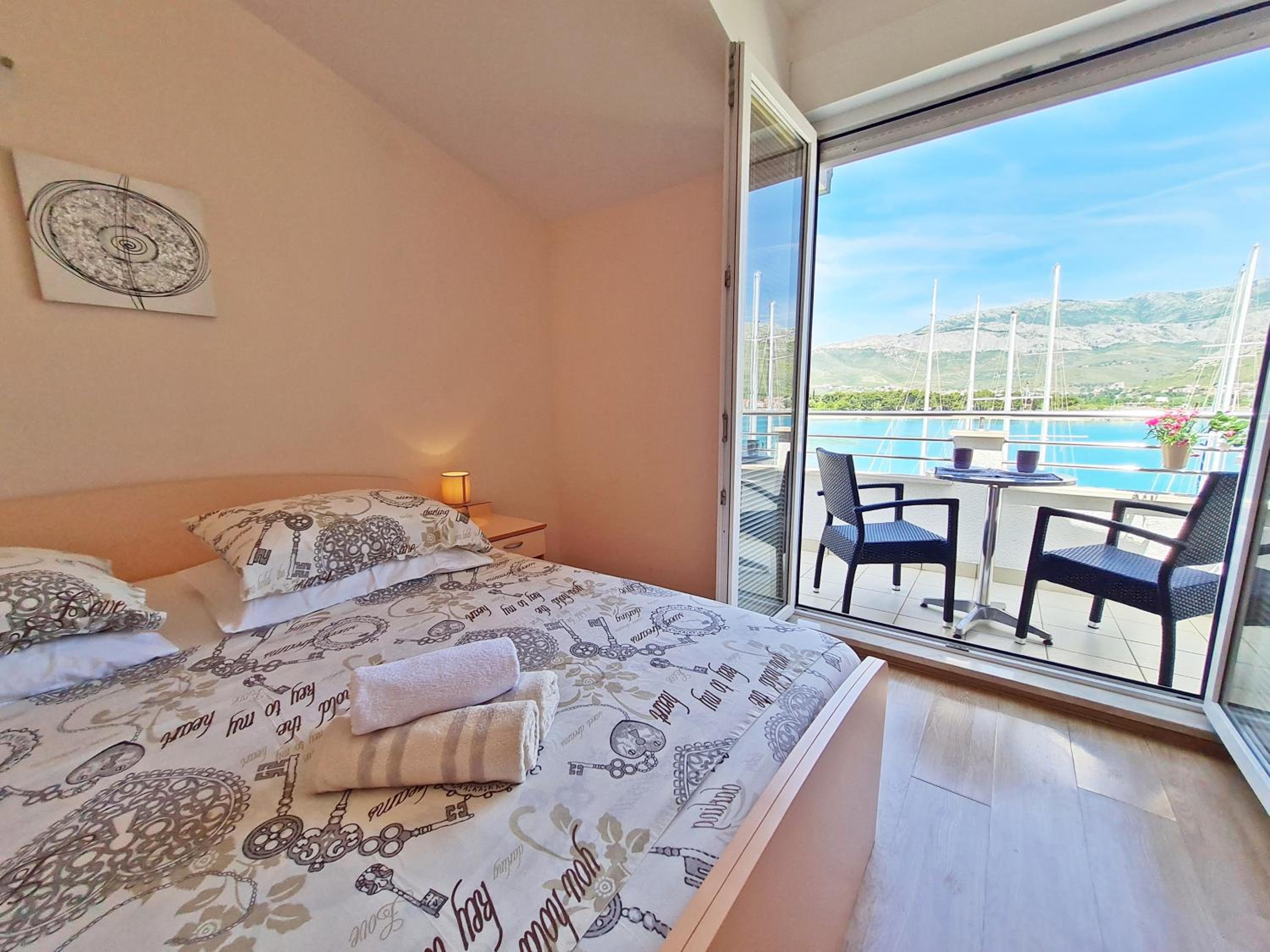 Rooms and Apartments Porat