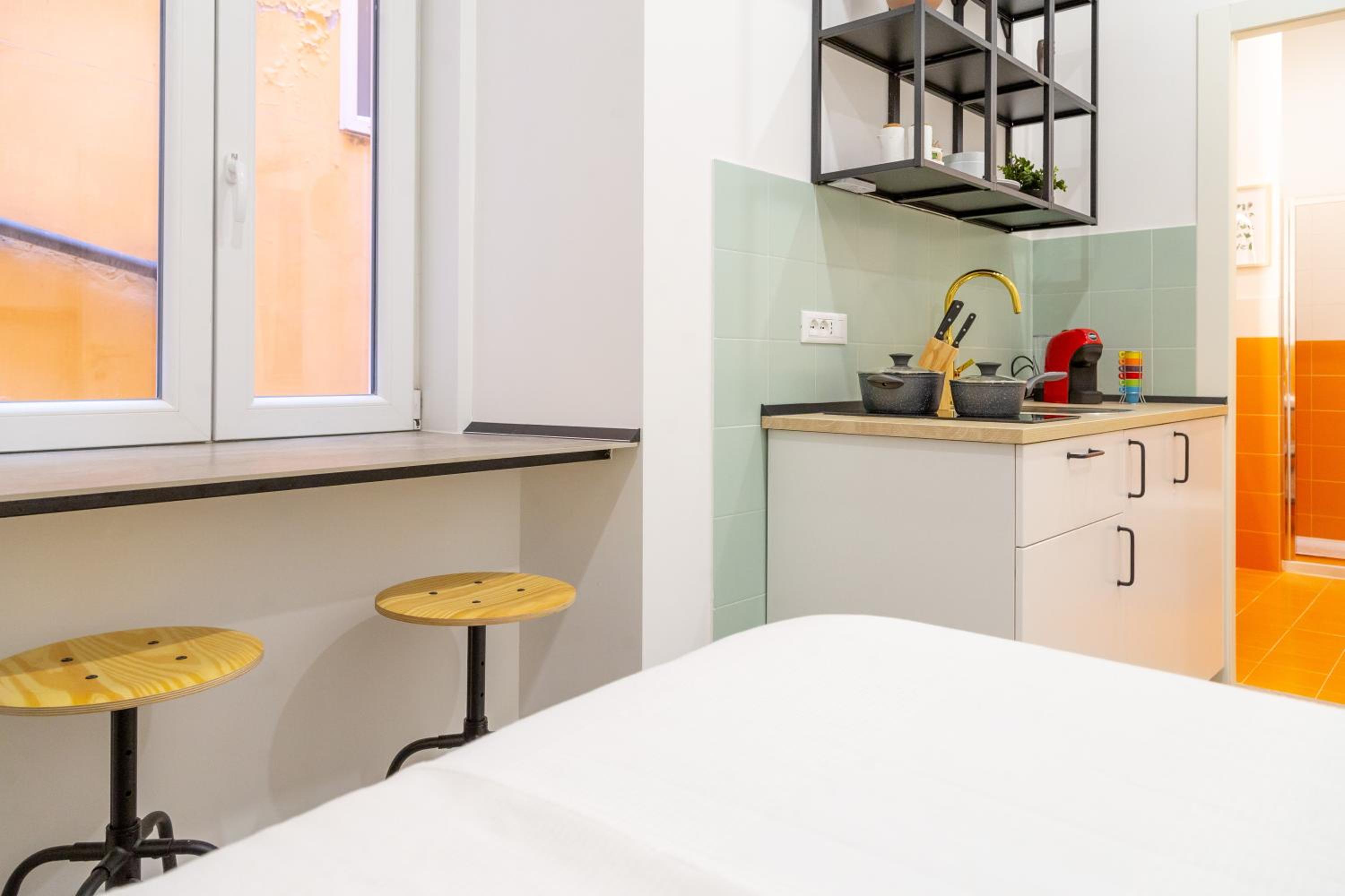 Lovely and tiny Pied-à-terre in the City center photo 4