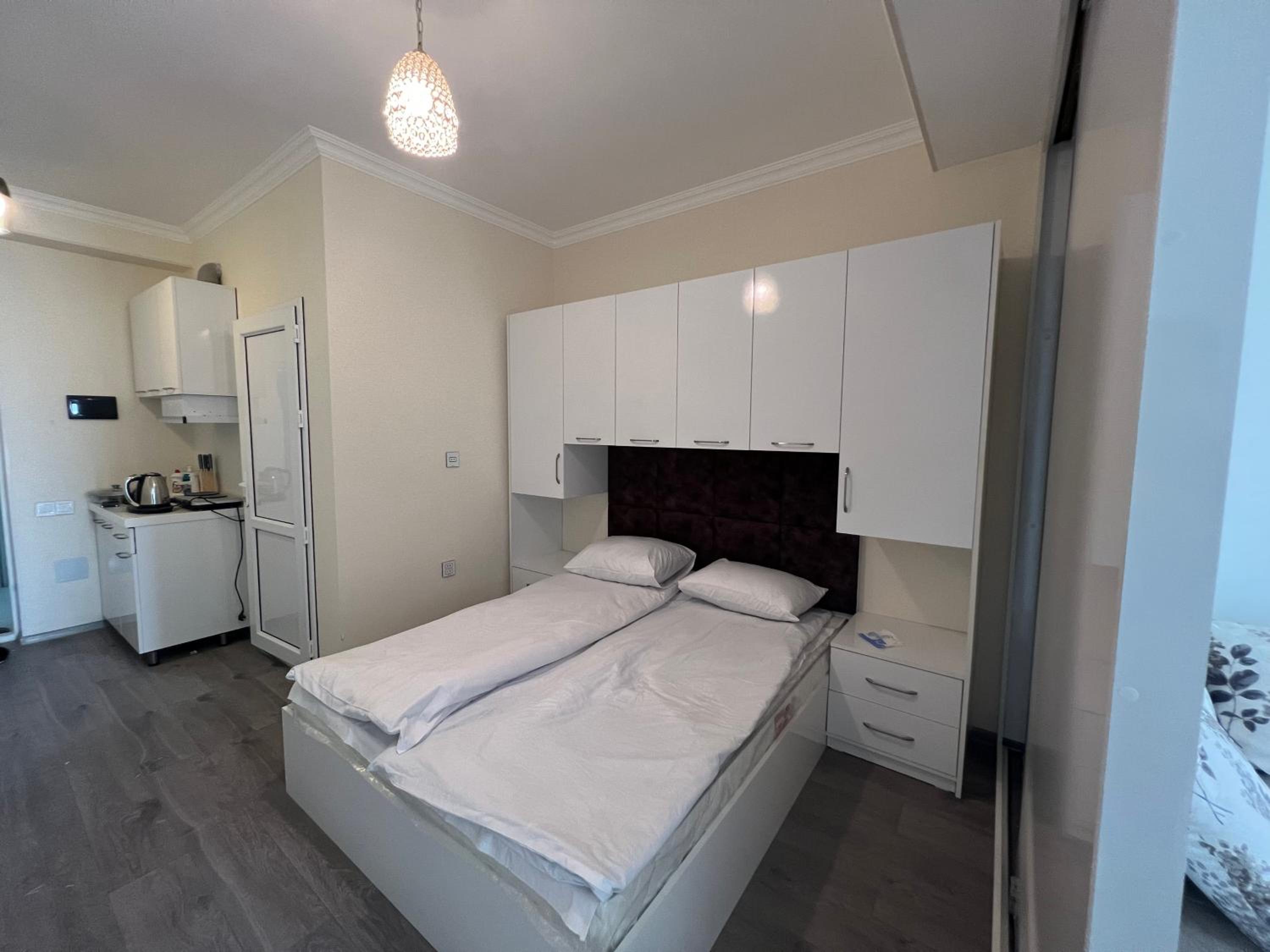 Astara Room