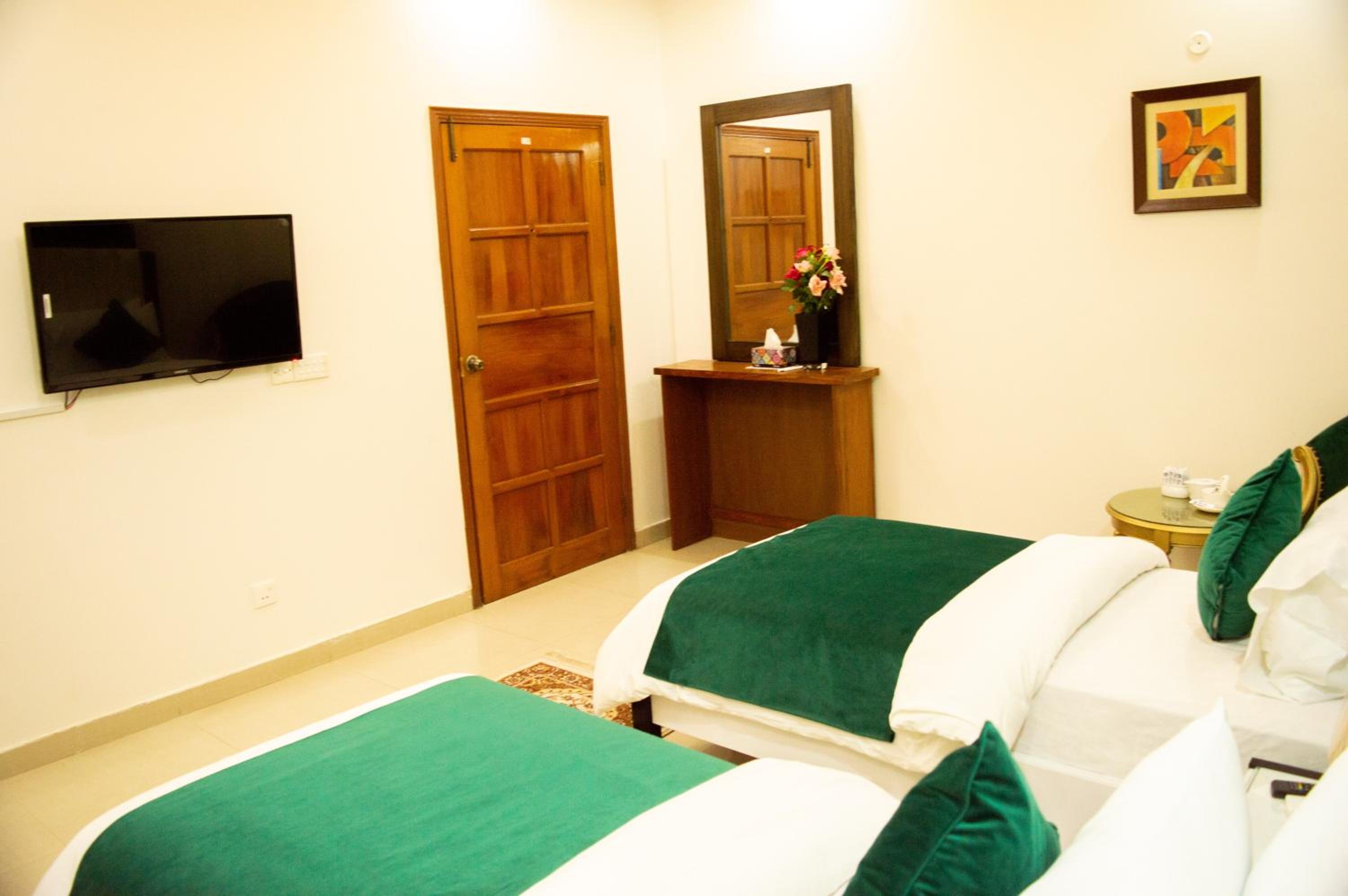 Hotel BlueSky Clifton view 5