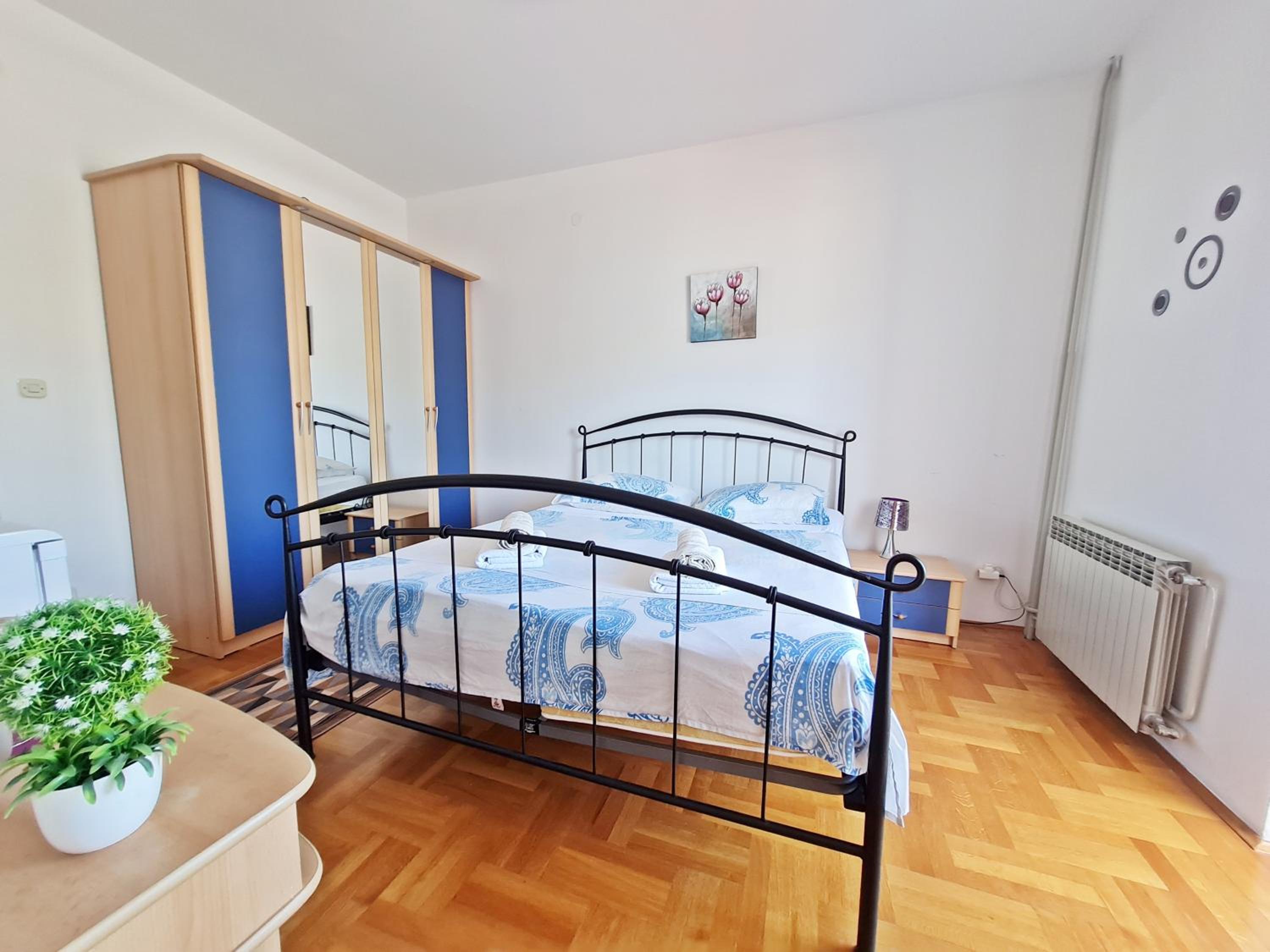 Rooms and Apartments Porat