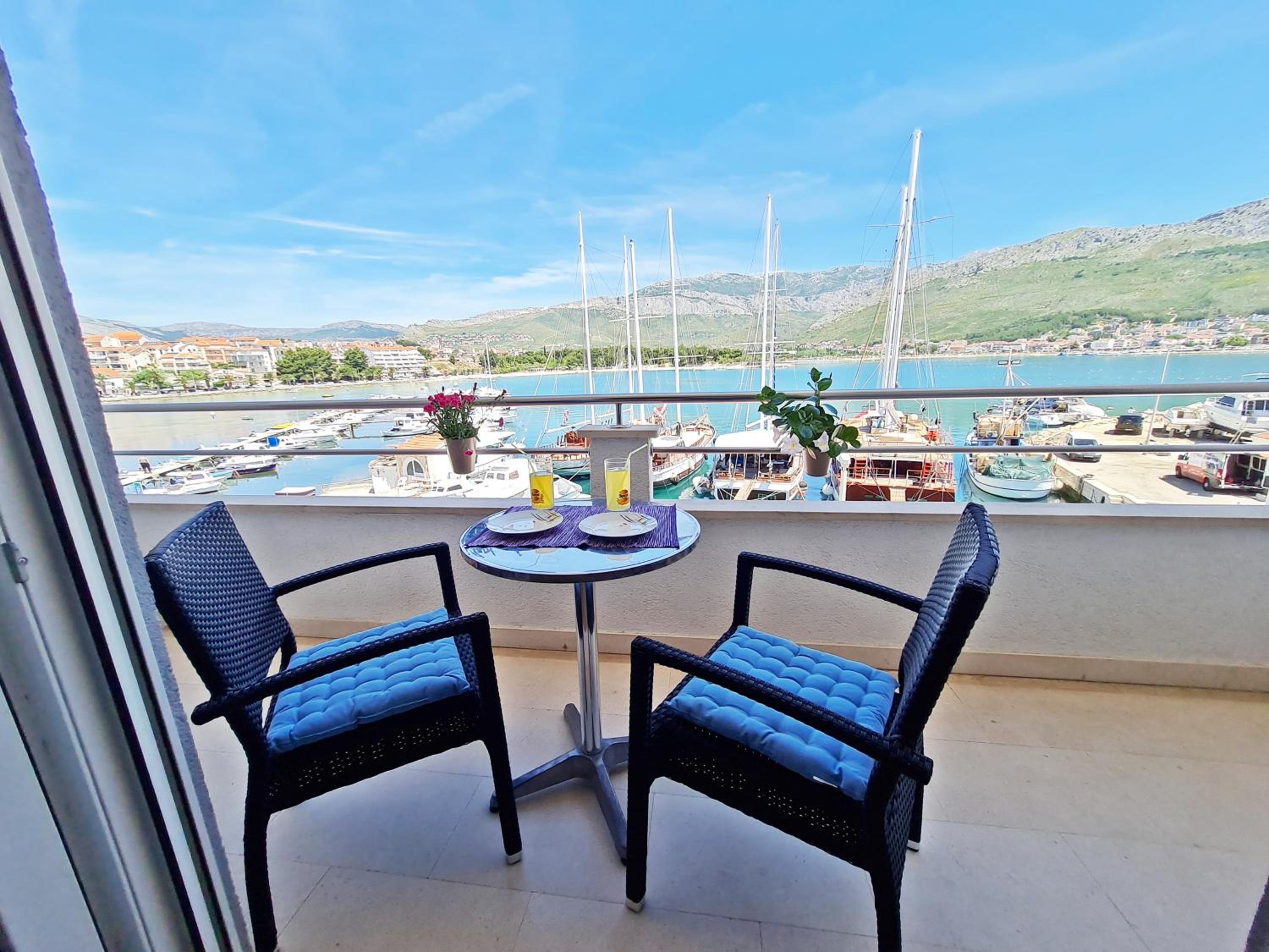 Rooms and Apartments Porat