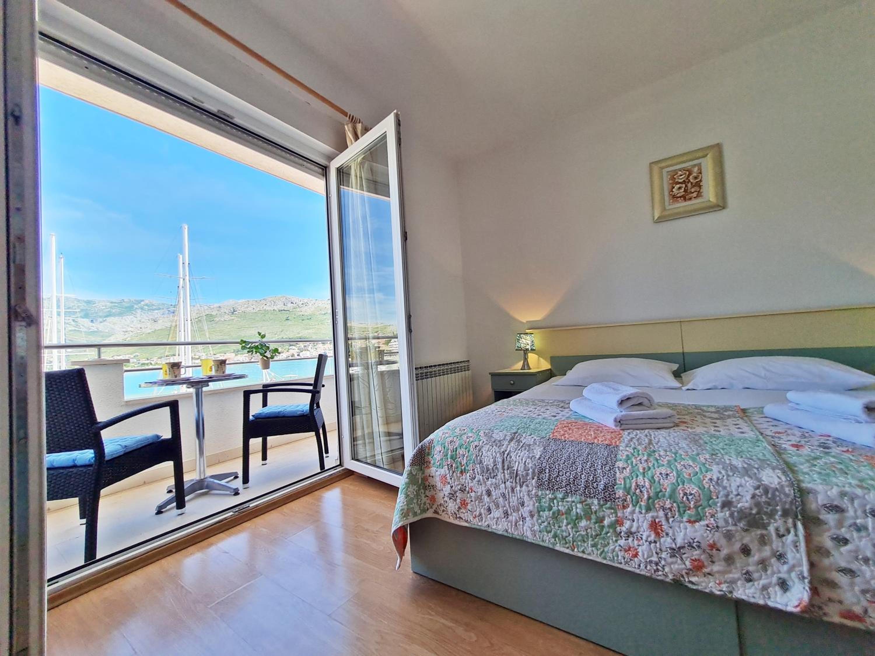 Rooms and Apartments Porat